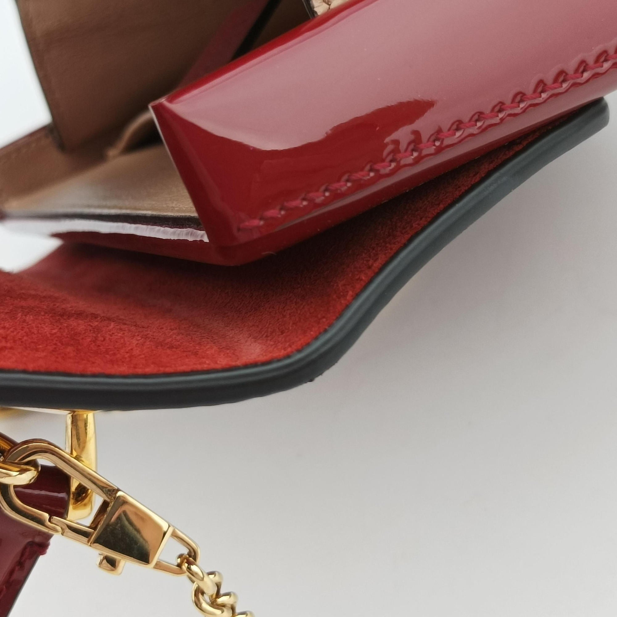 Pre-owned Gucci Sylvie 1969 Red Patent Leather 589479 shoulderbag | stylenewstar