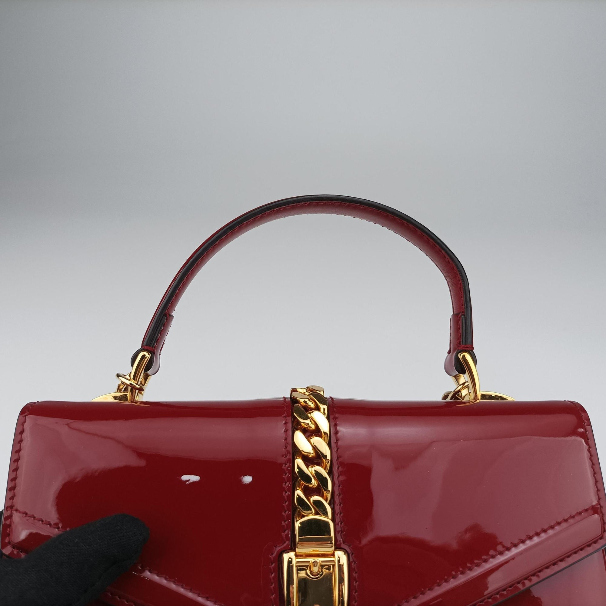 Pre-owned Gucci Sylvie 1969 Red Patent Leather 589479 shoulderbag | stylenewstar