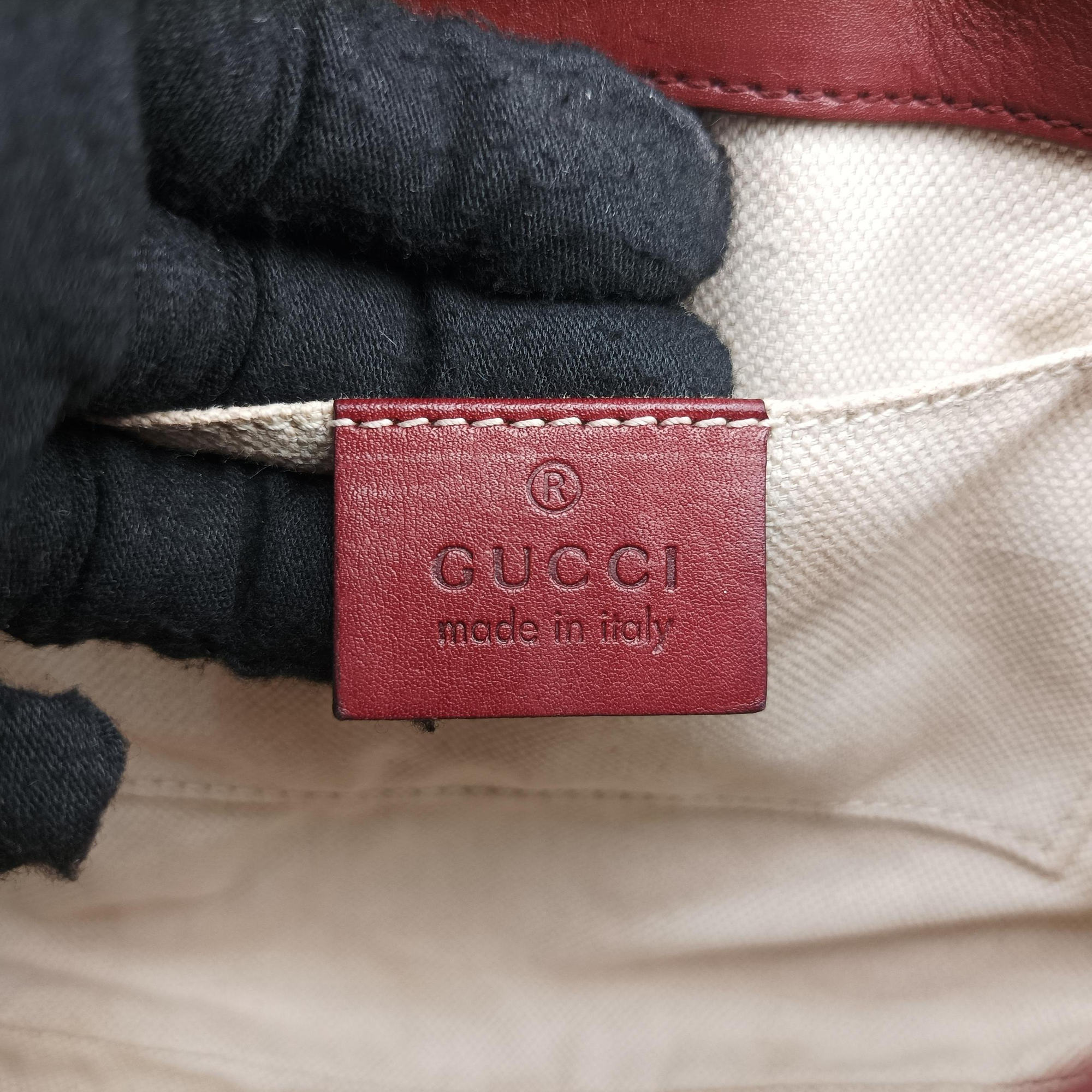 Vintage Gucci Smilla Burgundy Leather 269927 shoulderbag | stylenewstar