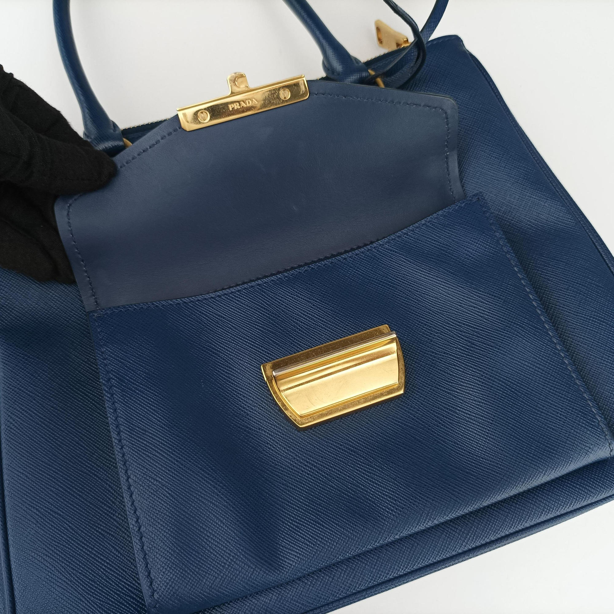 Pre-owned Prada Bi-Color Zip Front Pocket Blue SAFFIANO Leather BN2674 handbag | stylenewstar