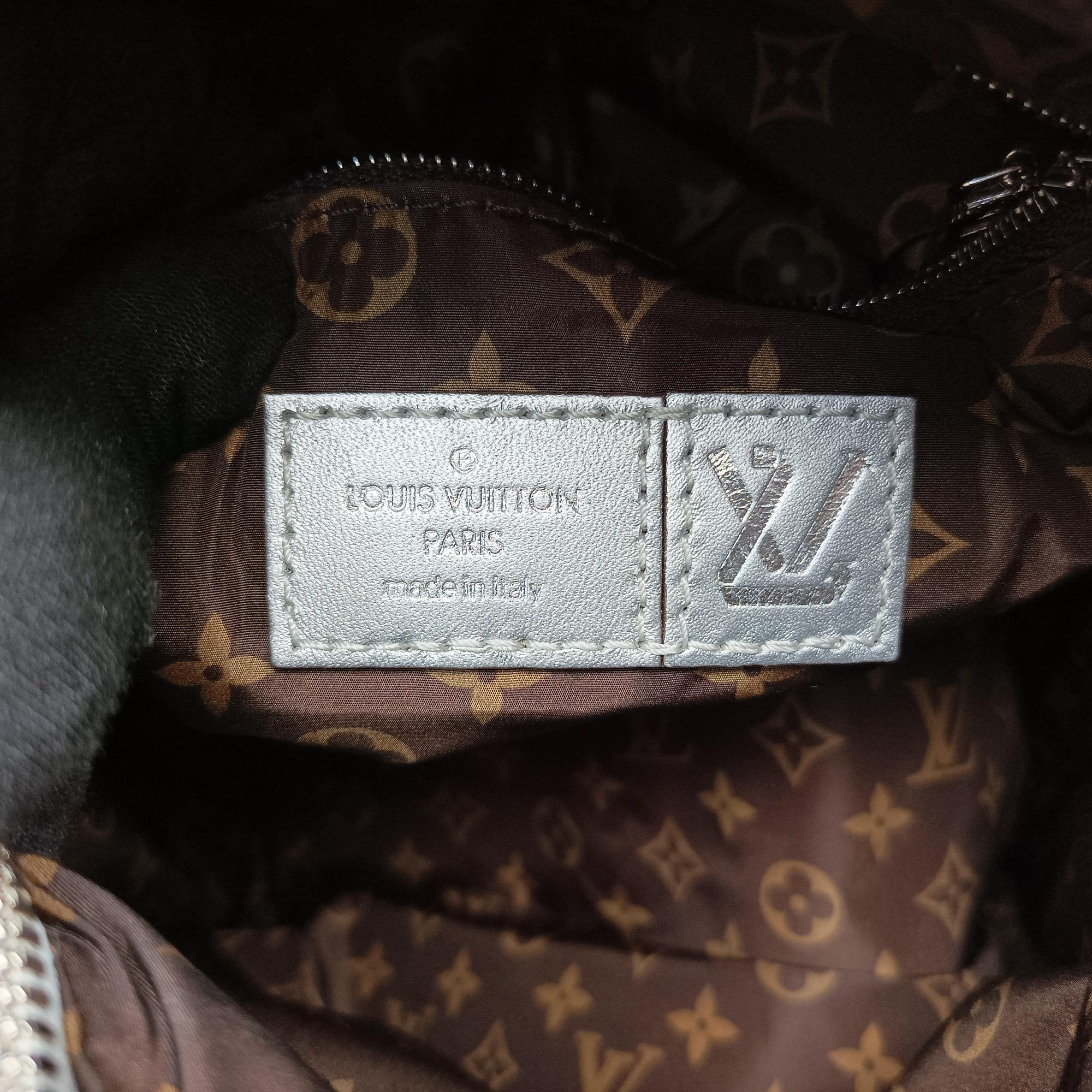Pre-owned Louis Vuitton Speedy Bandouliere 25 Silver Recycled metallic nylon M20973 handbag | stylenewstar