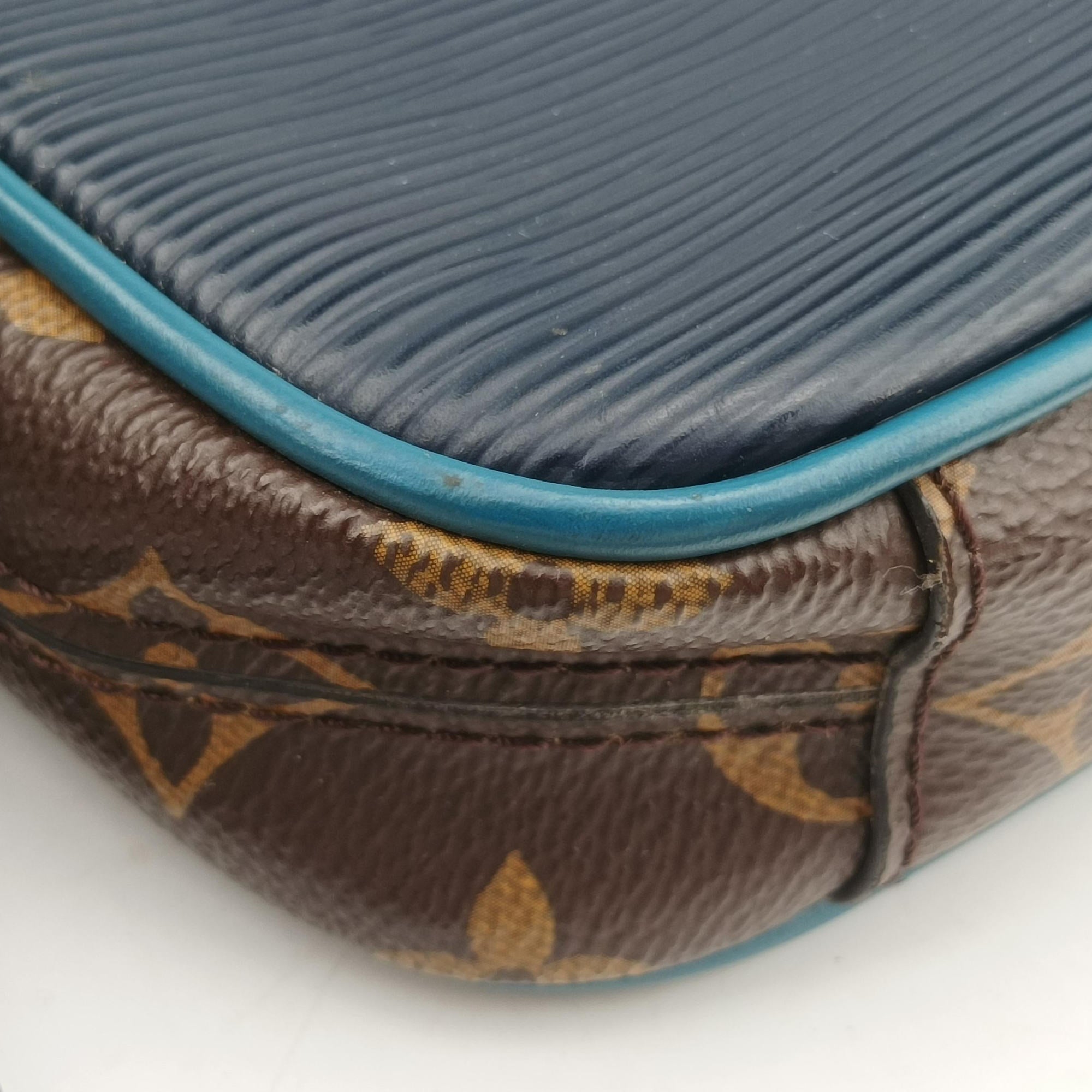 Vintage Louis Vuitton Danube Slim PＭ brown×navy Monogram Canvas×epi M51459 shoulderbag | stylenewstar