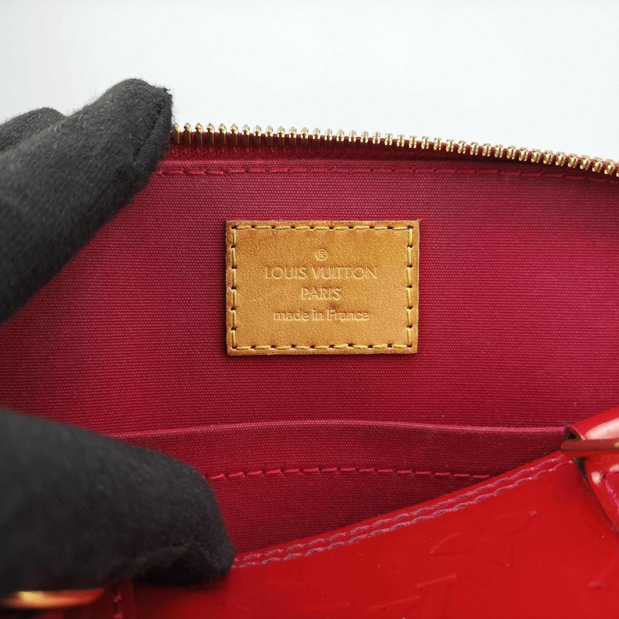 Pre-owned Louis Vuitton Alma BB CERISE Vernis M90174 shoulderbag | stylenewstar