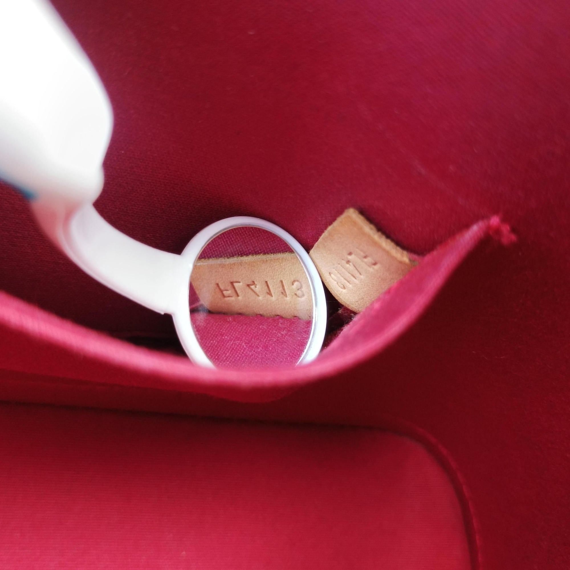 Pre-owned Louis Vuitton Alma BB CERISE Vernis M90174 shoulderbag | stylenewstar