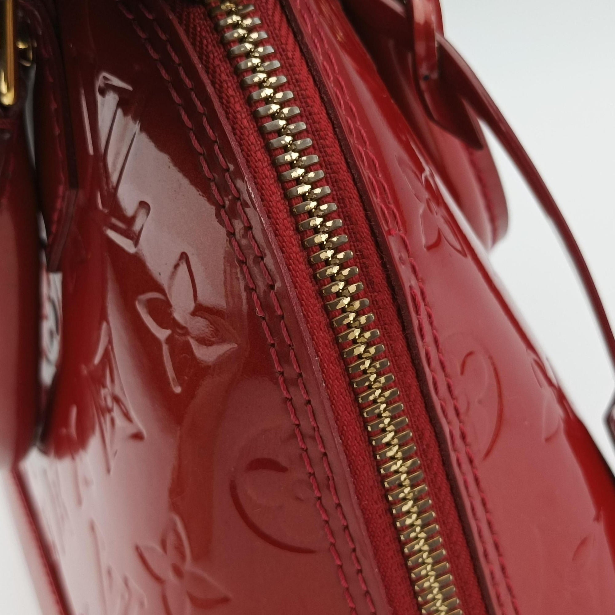 Pre-owned Louis Vuitton Alma BB CERISE Vernis M90174 shoulderbag | stylenewstar