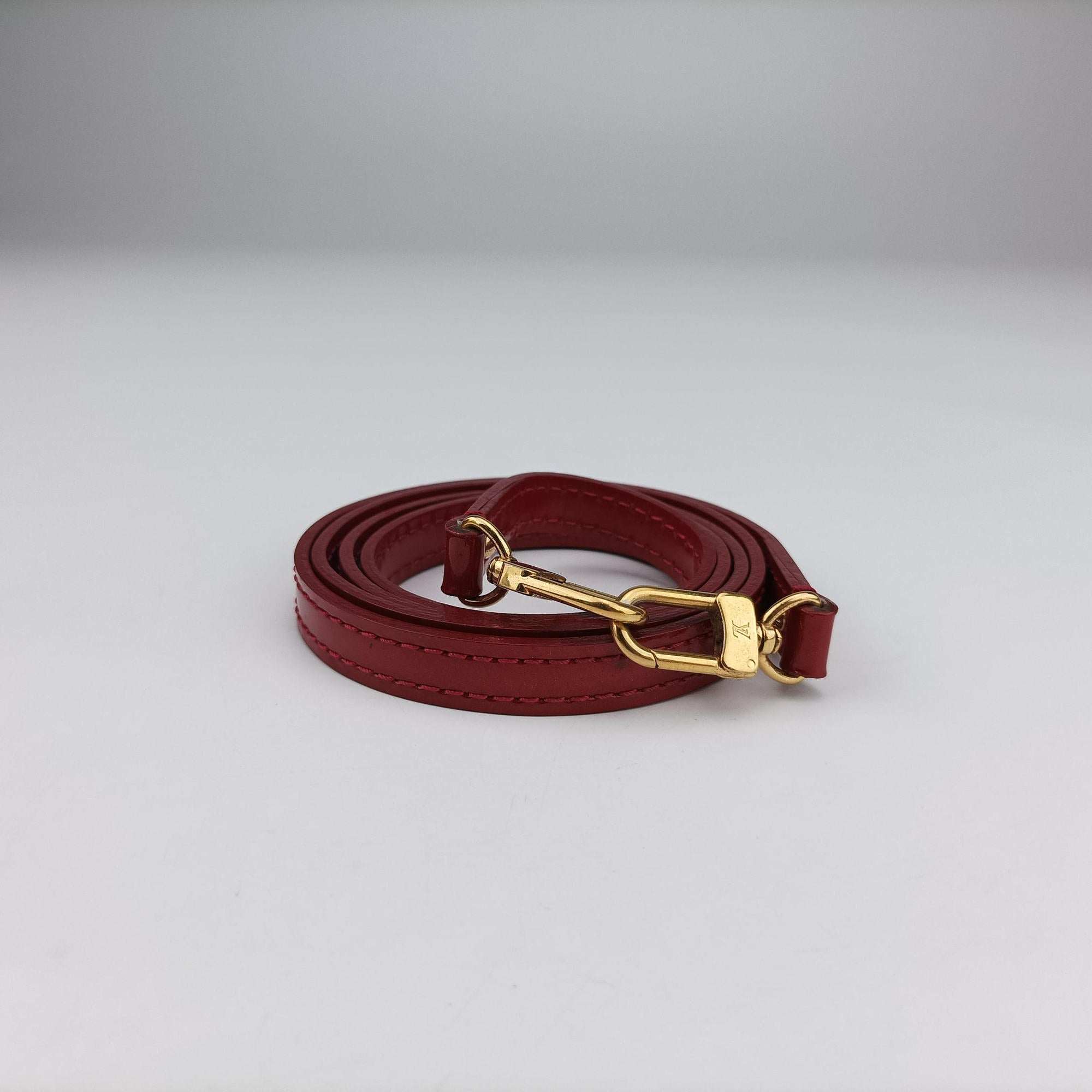 Pre-owned Louis Vuitton Alma BB CERISE Vernis M90174 shoulderbag | stylenewstar