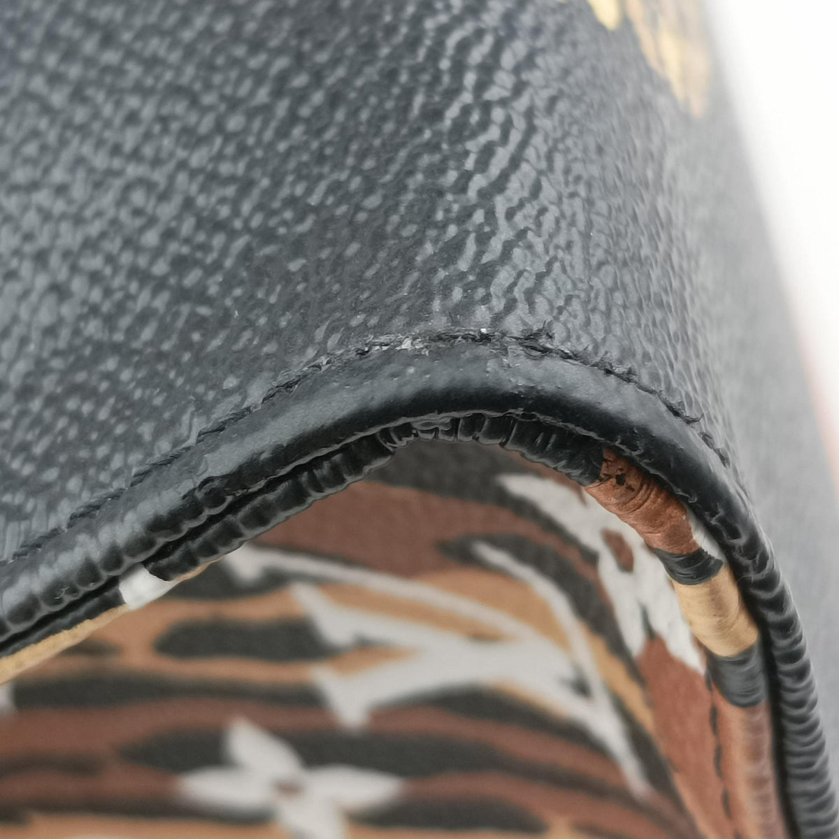 Pre-owned Louis Vuitton On The Go GM Multicolor Monogram Giant Jungle M44674 shoulderbag | stylenewstar