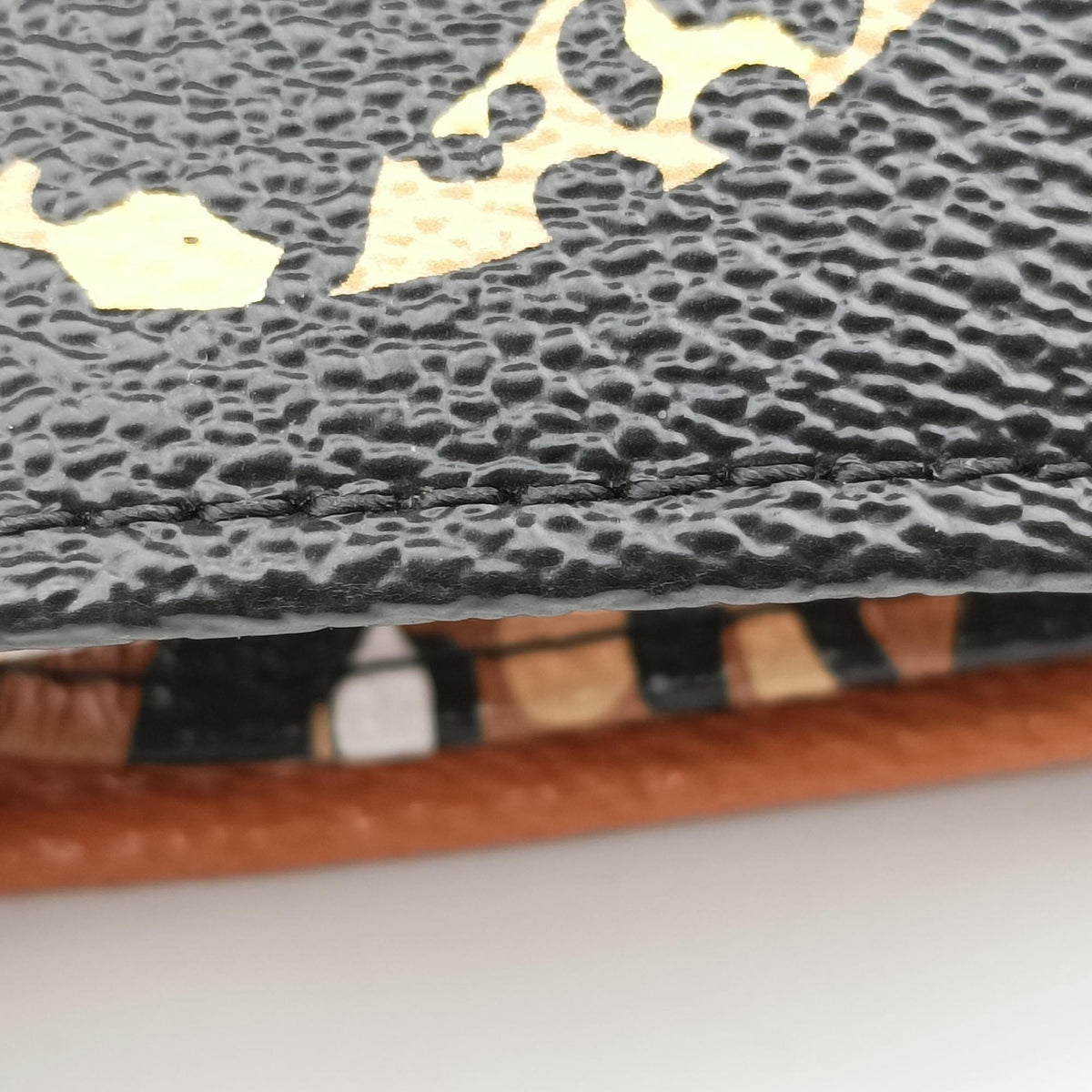 Pre-owned Louis Vuitton On The Go GM Multicolor Monogram Giant Jungle M44674 shoulderbag | stylenewstar