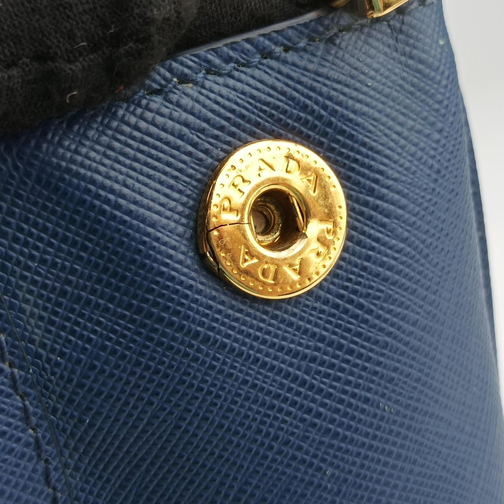 Vintage Prada Galleria Blue SAFFIANO Leather BN1786 handbag | stylenewstar