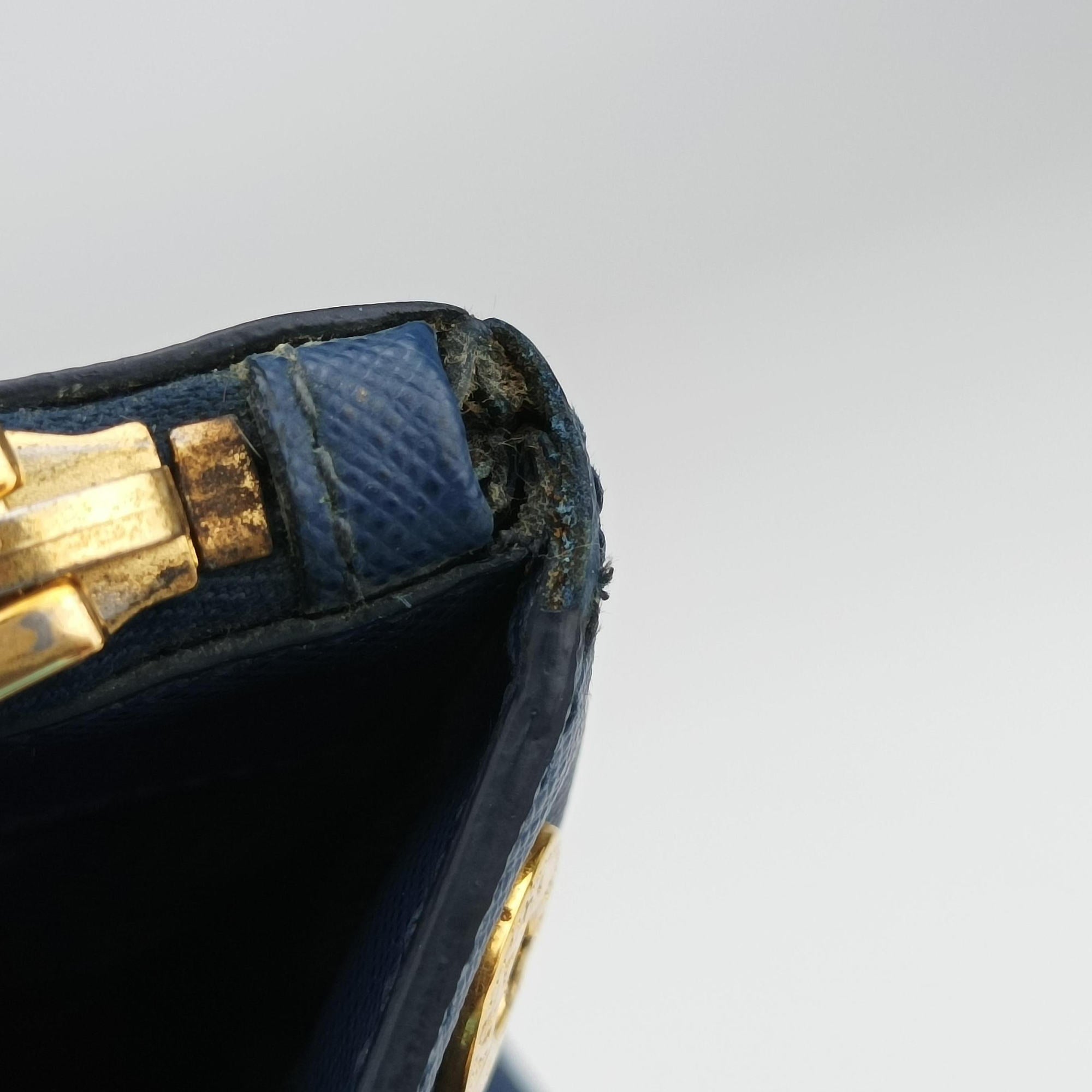 Vintage Prada Galleria Blue SAFFIANO Leather BN1786 handbag | stylenewstar