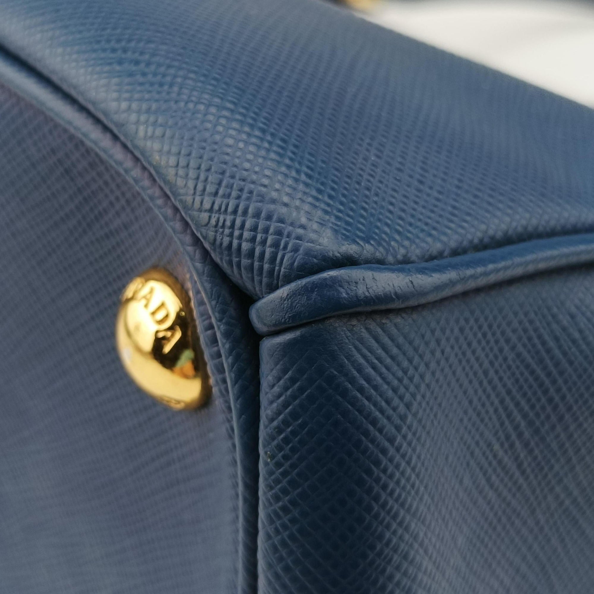 Vintage Prada Galleria Blue SAFFIANO Leather BN1786 handbag | stylenewstar