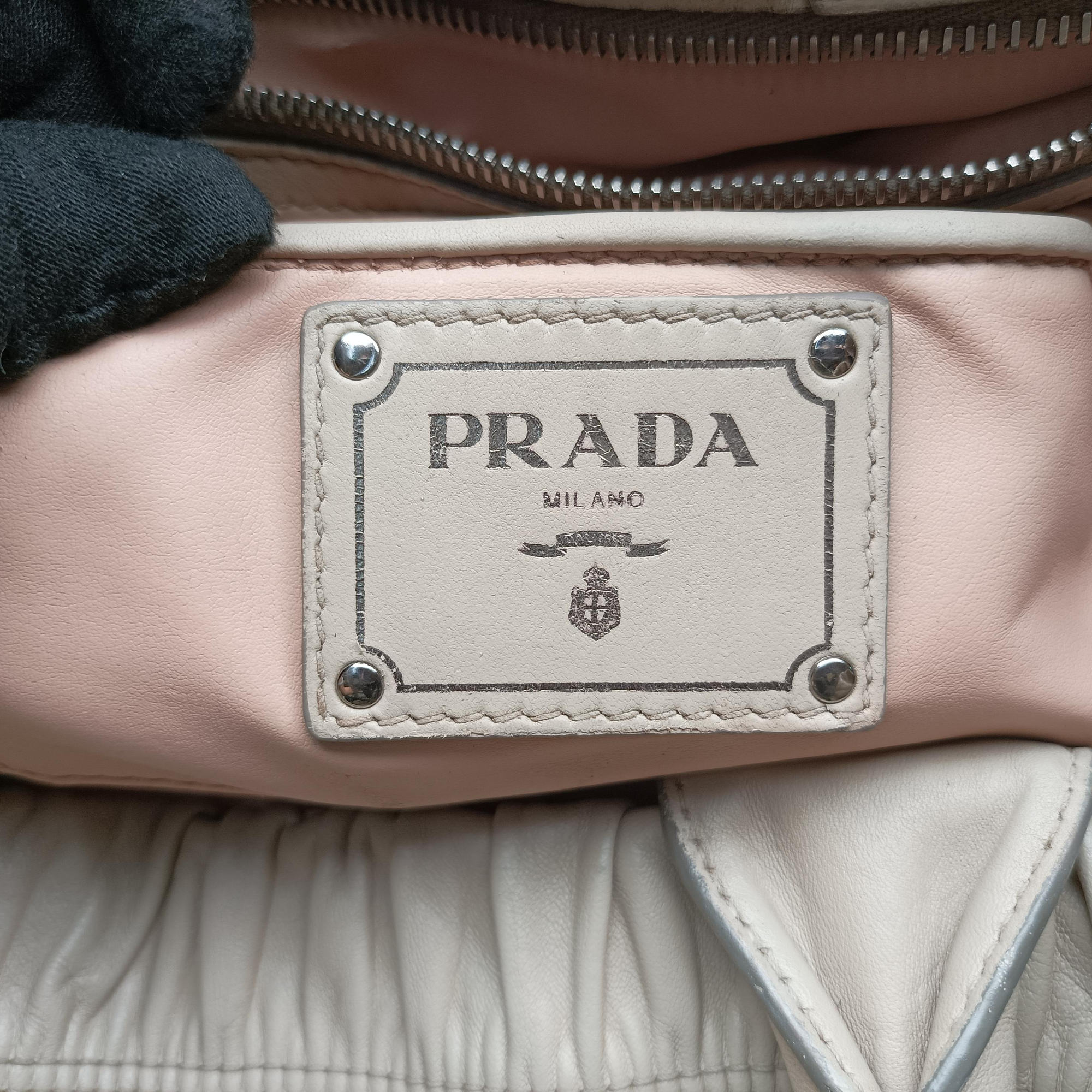 Pre-owned Prada Gaufre Beige Nappa Leather  handbag | stylenewstar