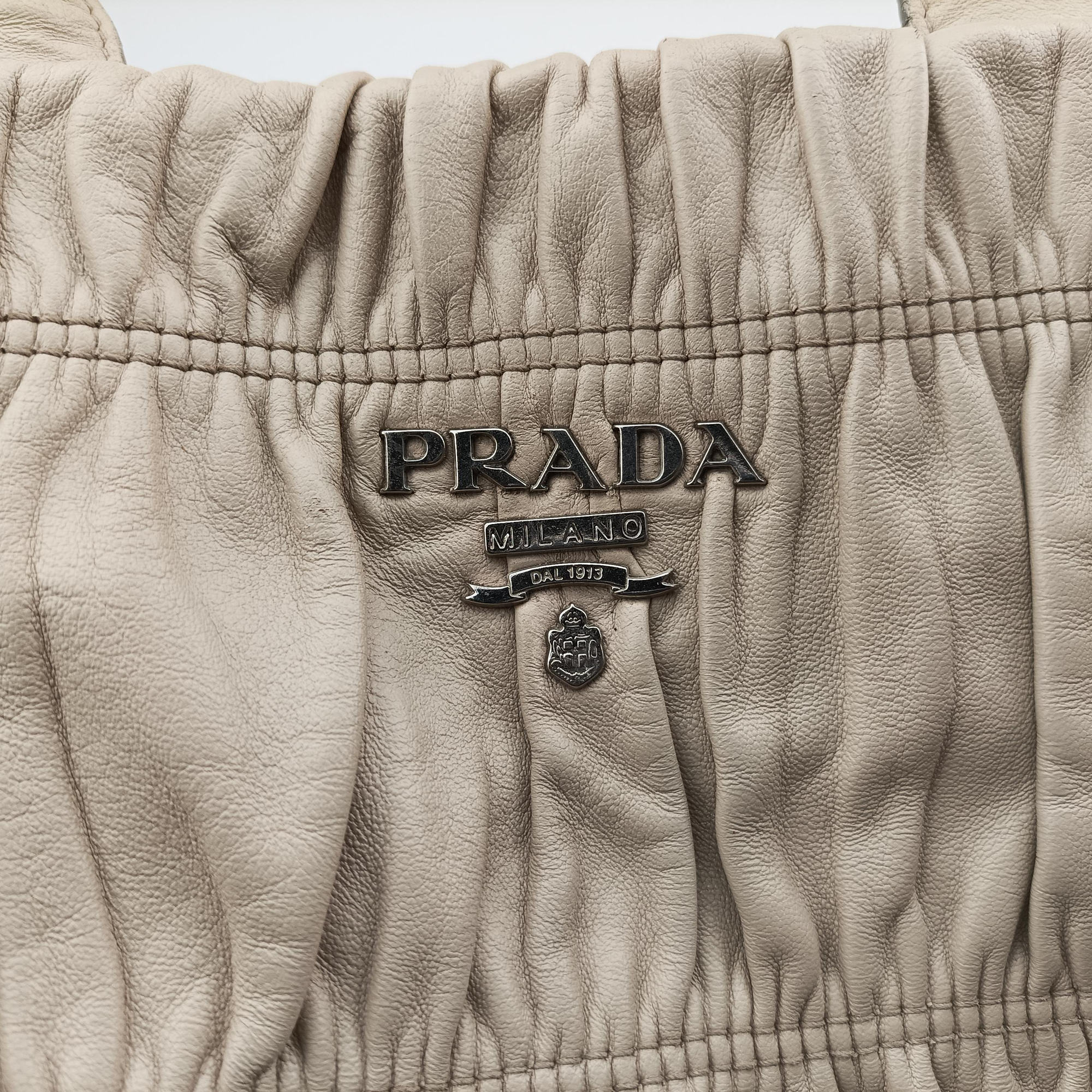 Pre-owned Prada Gaufre Beige Nappa Leather  handbag | stylenewstar