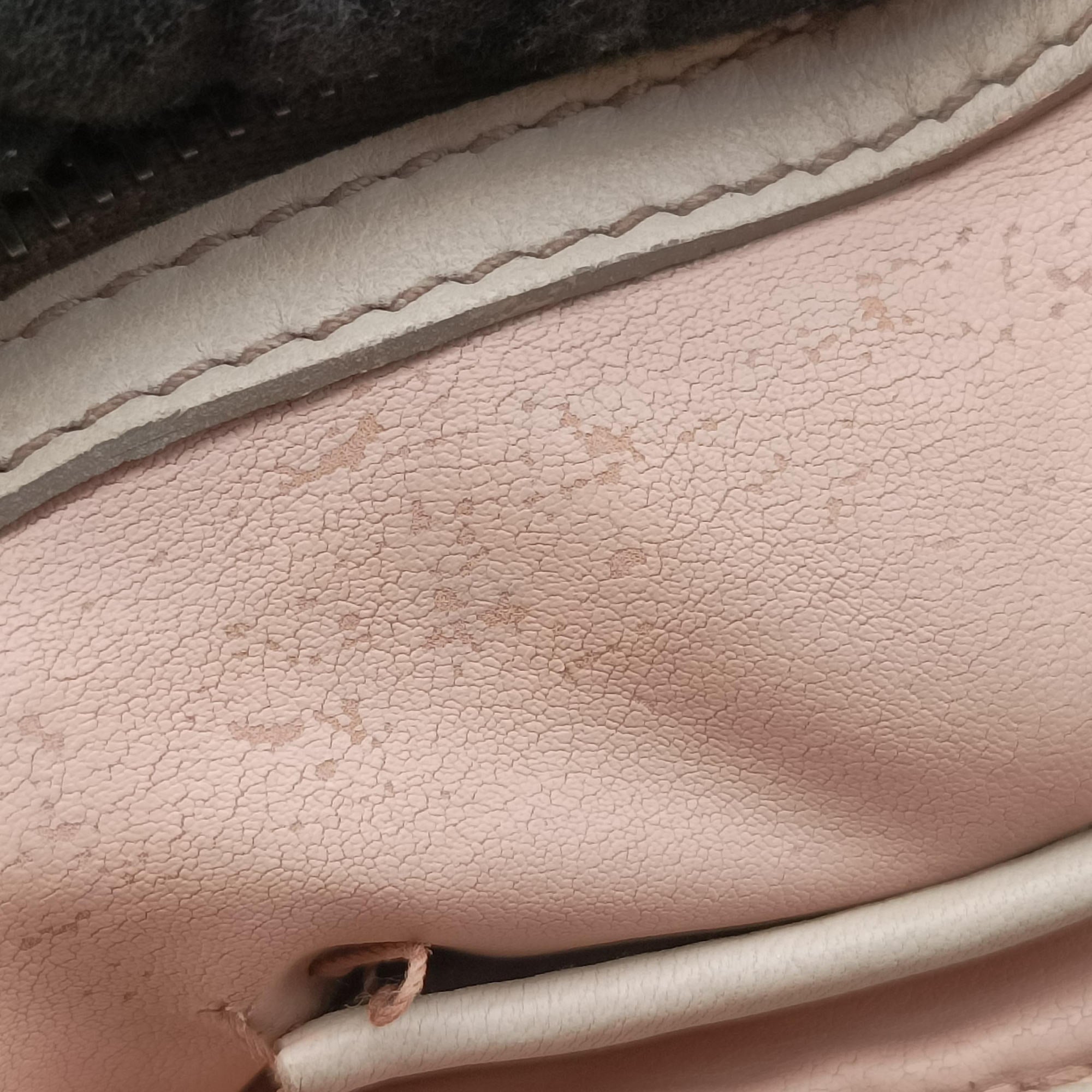 Pre-owned Prada Gaufre Beige Nappa Leather  handbag | stylenewstar