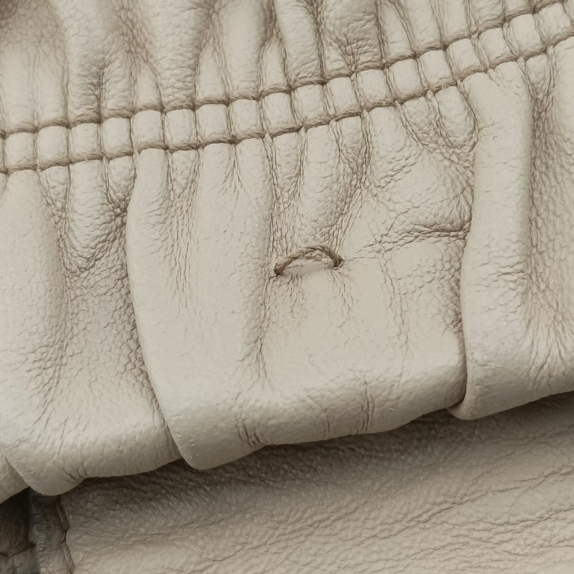 Pre-owned Prada Gaufre Beige Nappa Leather  handbag | stylenewstar
