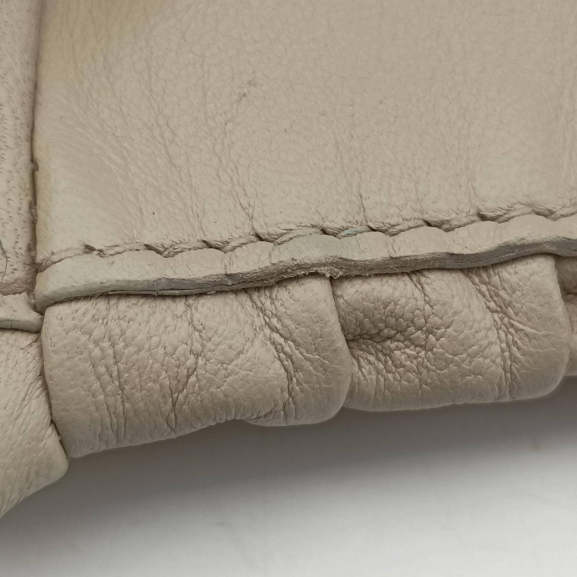 Pre-owned Prada Gaufre Beige Nappa Leather  handbag | stylenewstar