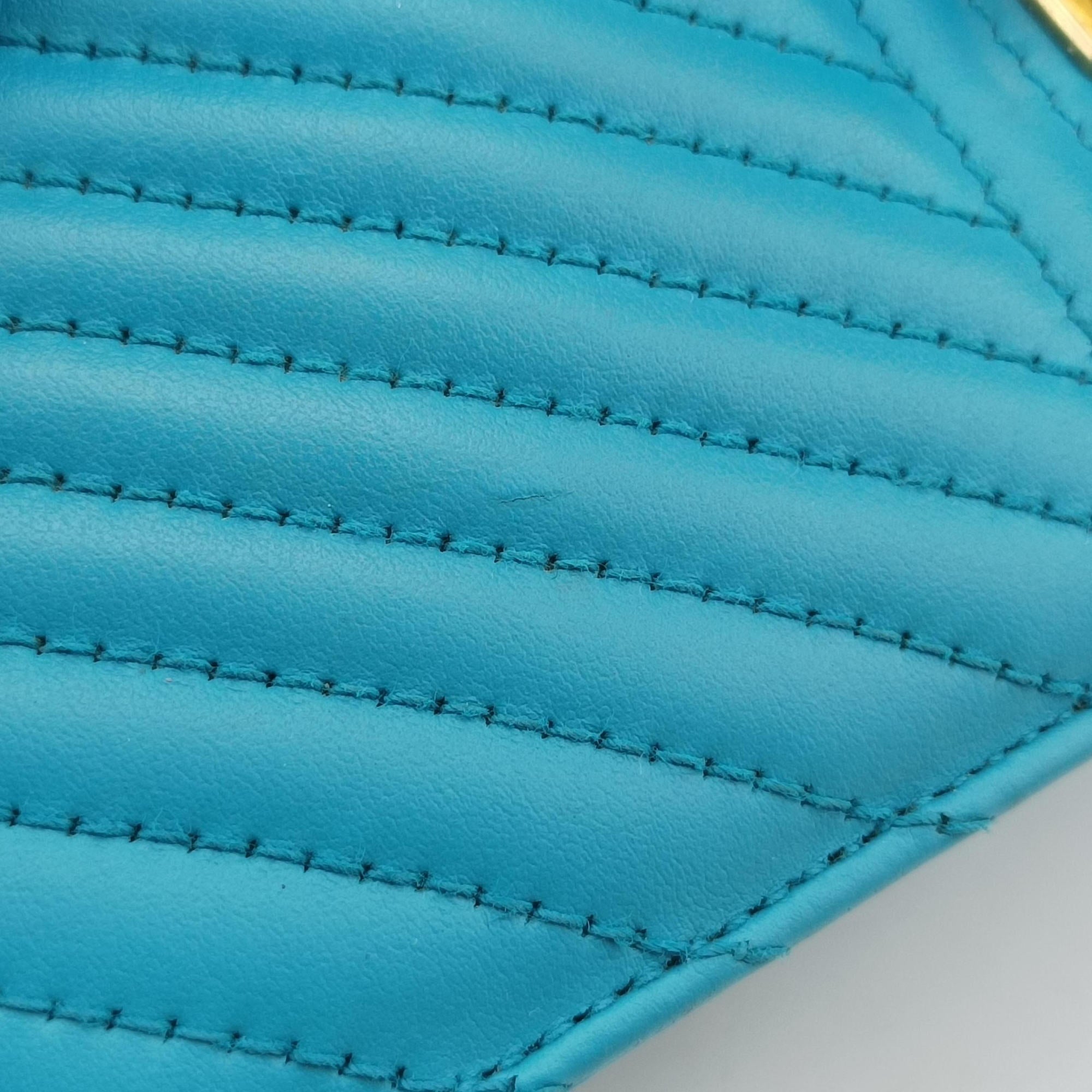 Vintage Prada Turn lock Chevron Impunture Autre Cuir Blue Leather  shoulderbag | stylenewstar