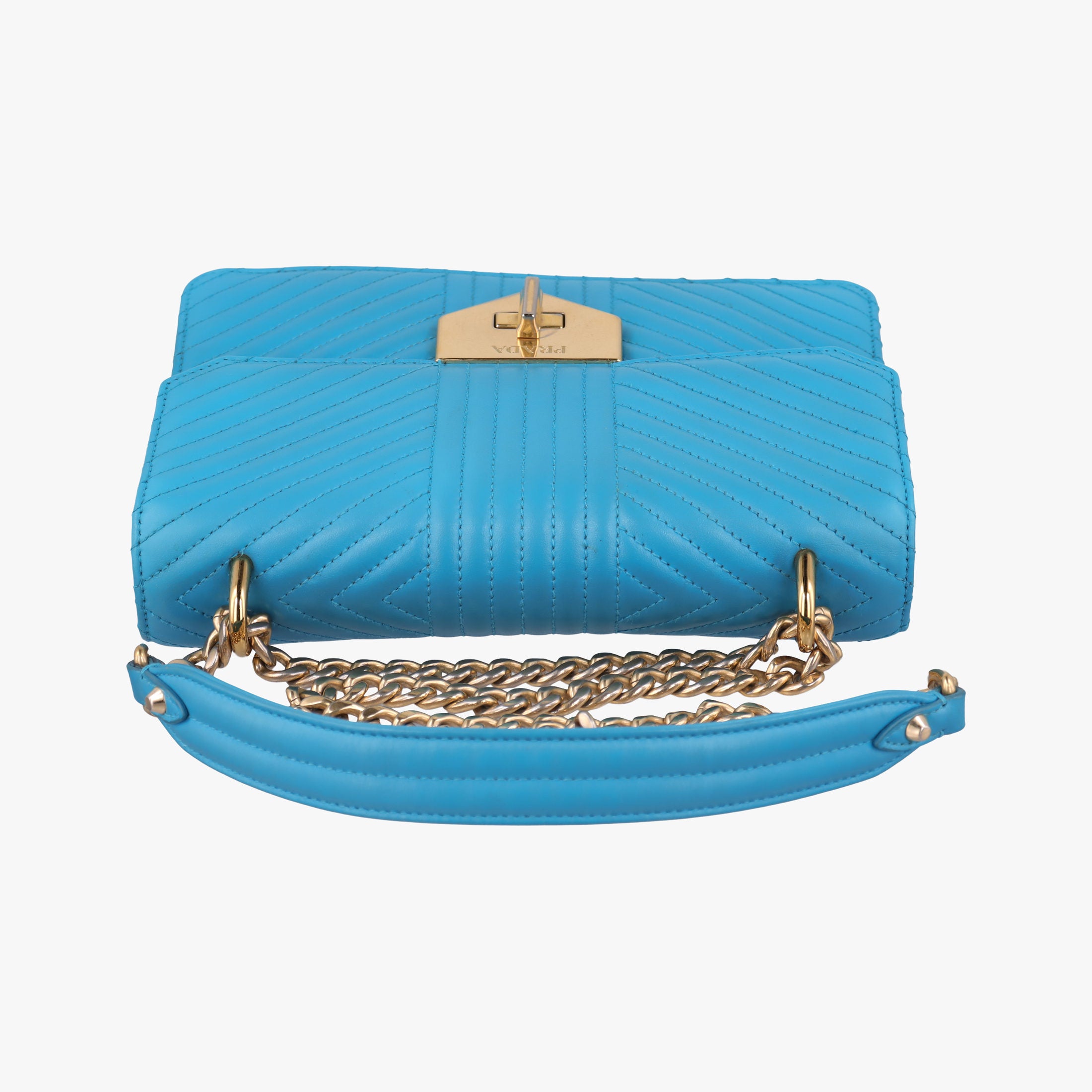 Vintage Prada Turn lock Chevron Impunture Autre Cuir Blue Leather  shoulderbag | stylenewstar