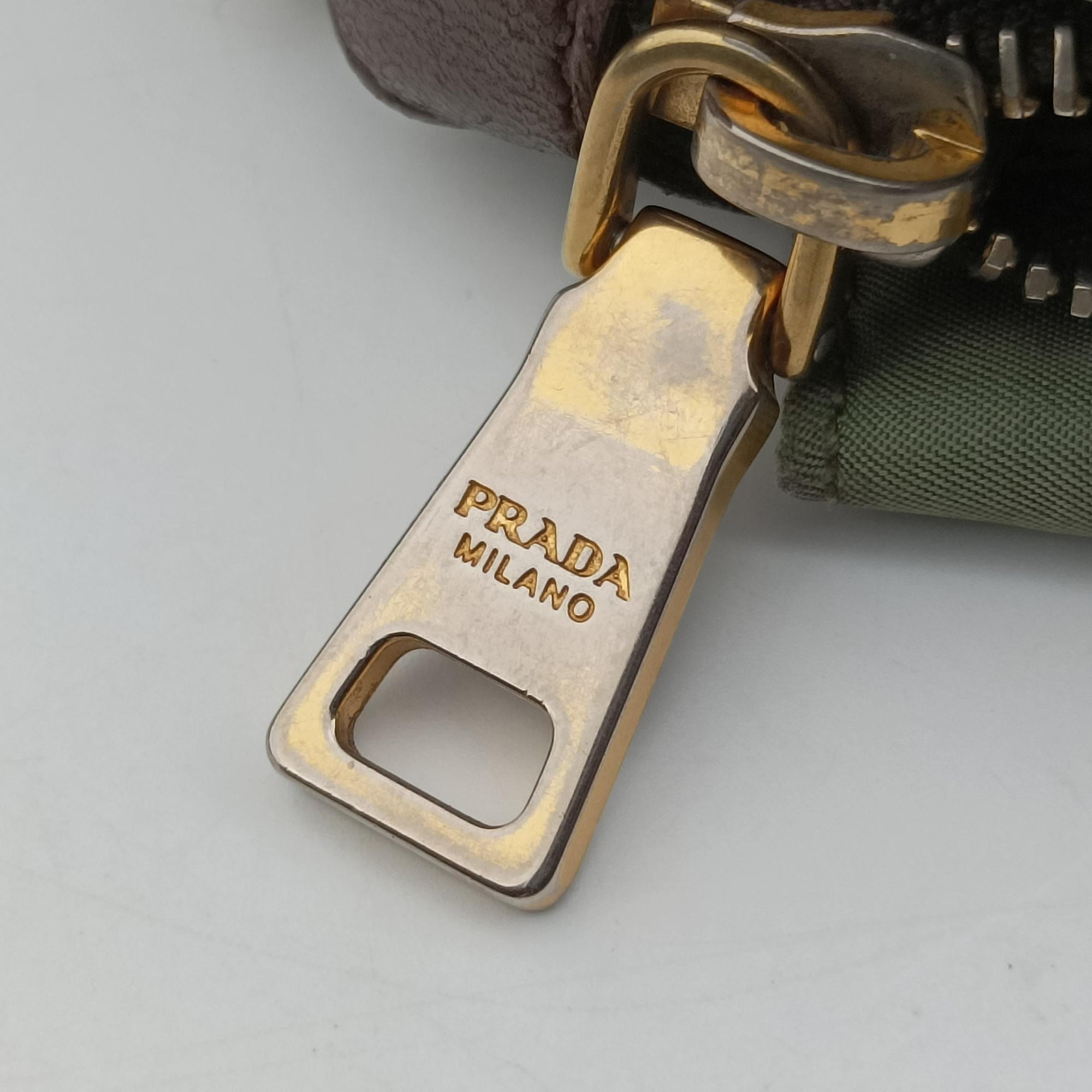 Vintage Prada Gaufre Green nylon BN1935 shoulderbag | stylenewstar
