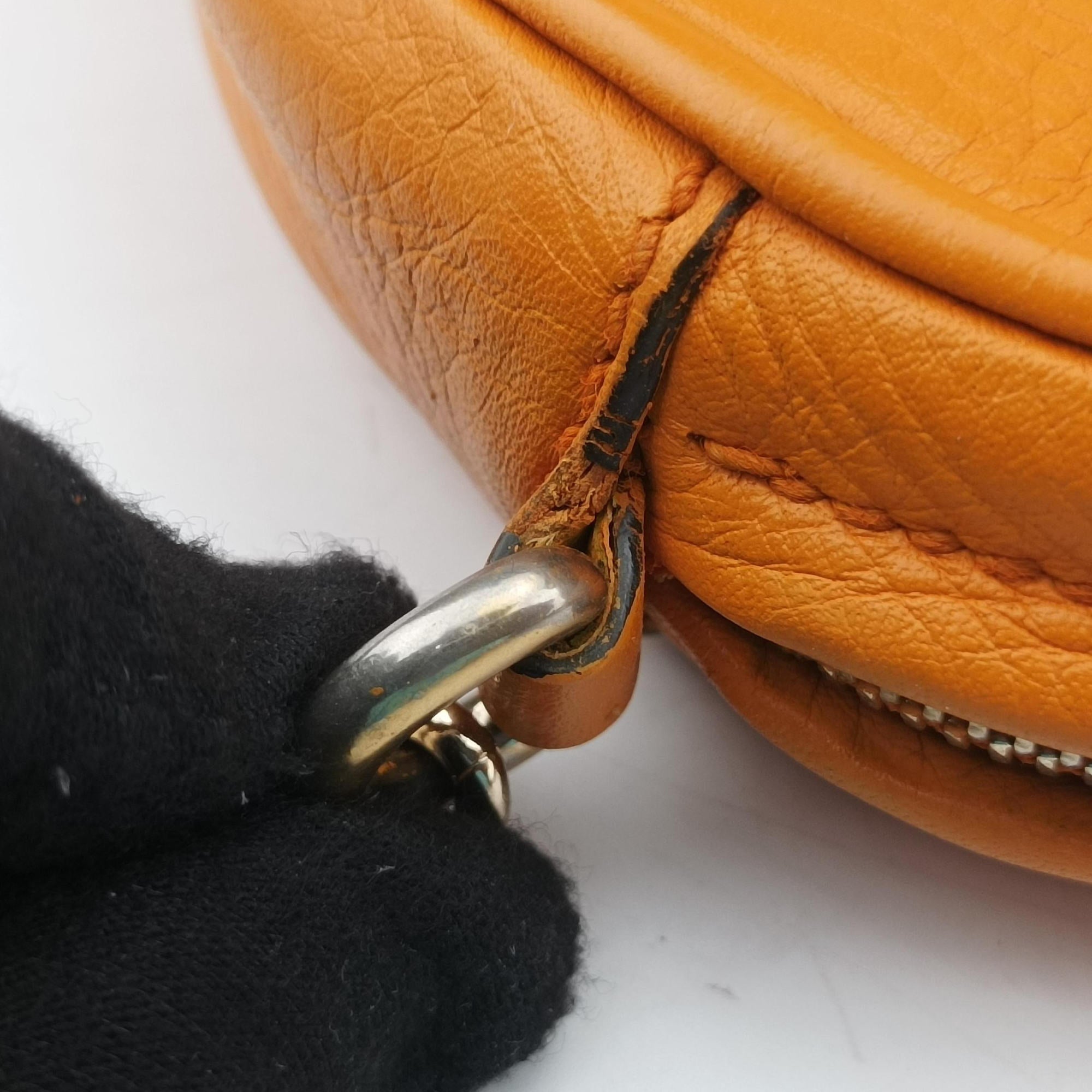 Secondhand Gucci Soho Yellow Leather 353965 shoulderbag | stylenewstar