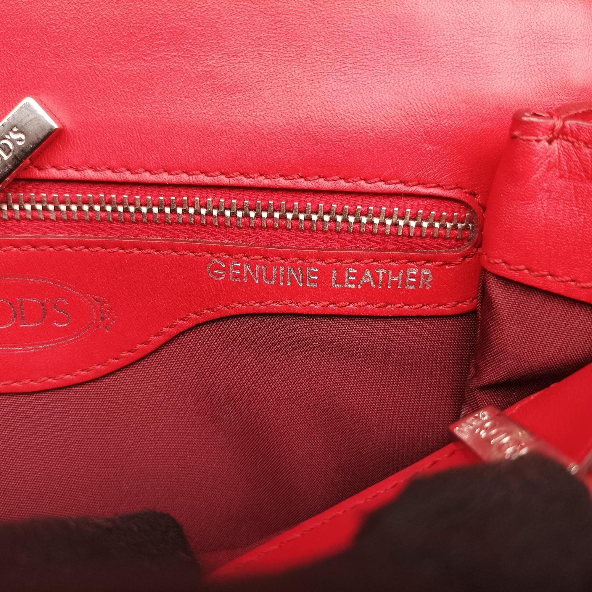 Pre-owned TODS Double T Red Leather  shoulderbag | stylenewstar