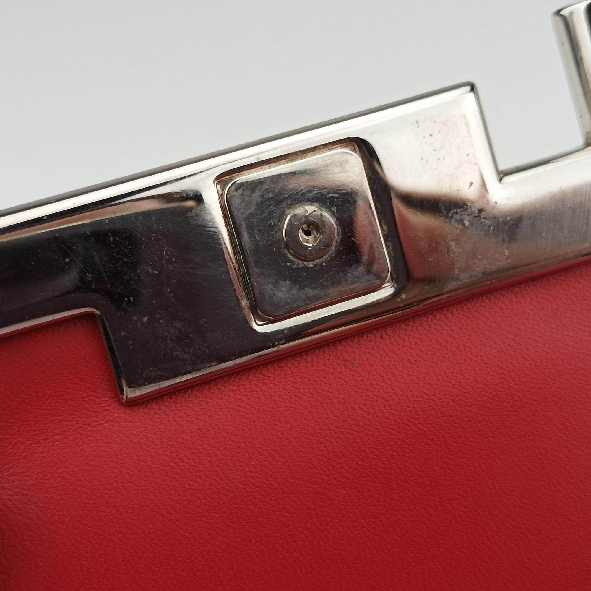 Pre-owned TODS Double T Red Leather  shoulderbag | stylenewstar
