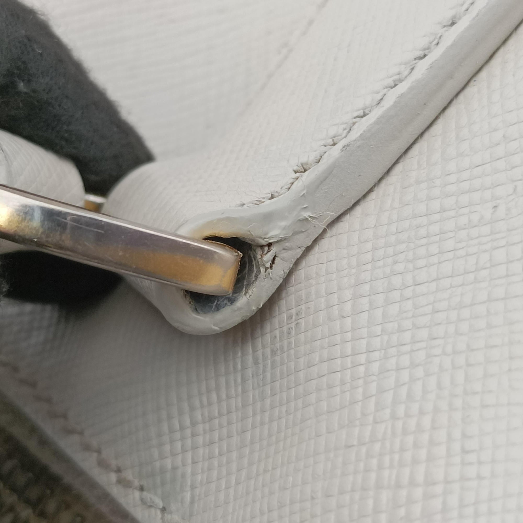 Pre-owned Prada Galleria White SAFFIANO Leather BN1801 shoulderbag | stylenewstar