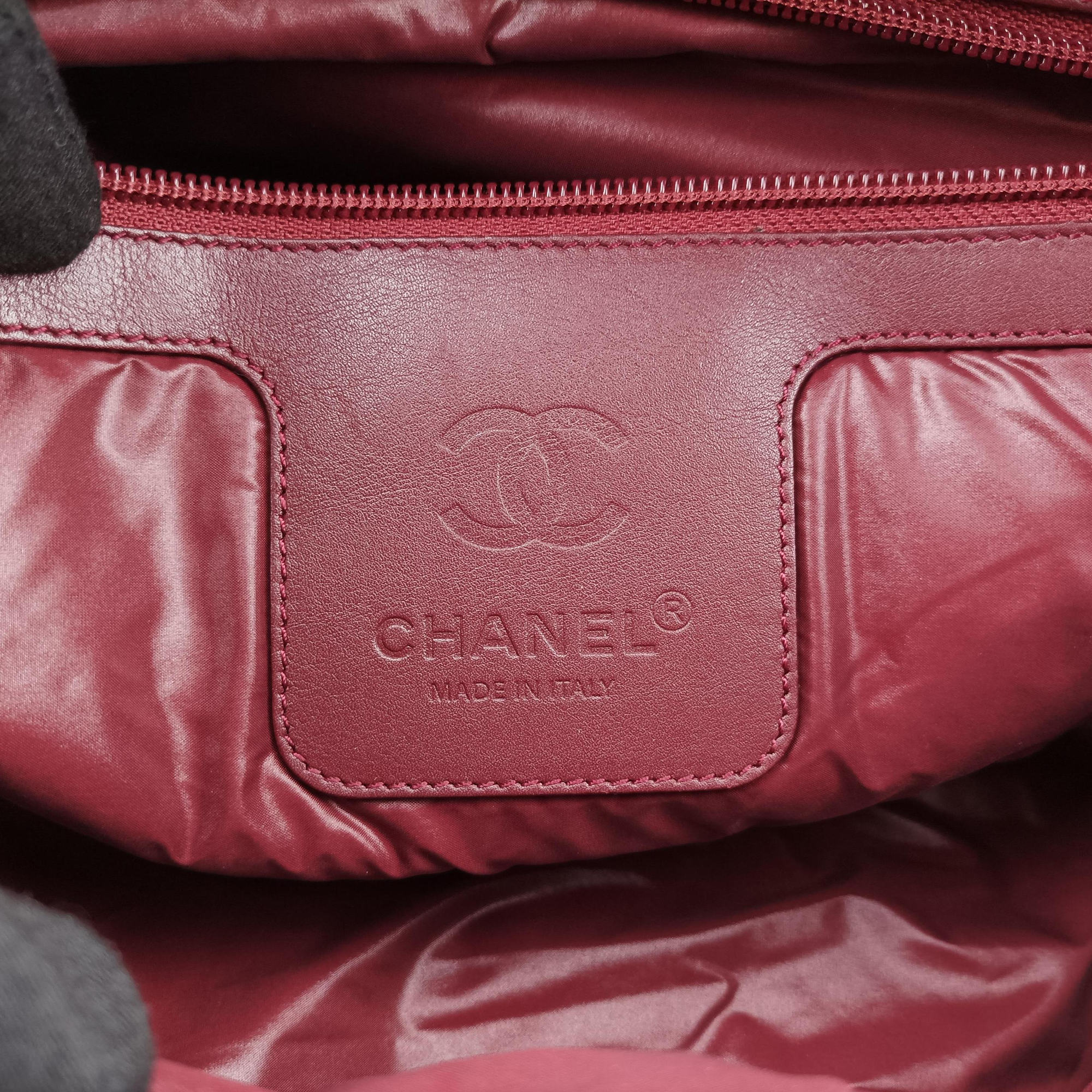 Secondhand Chanel Coco Cocoon Black nylon A48610 handbag | stylenewstar