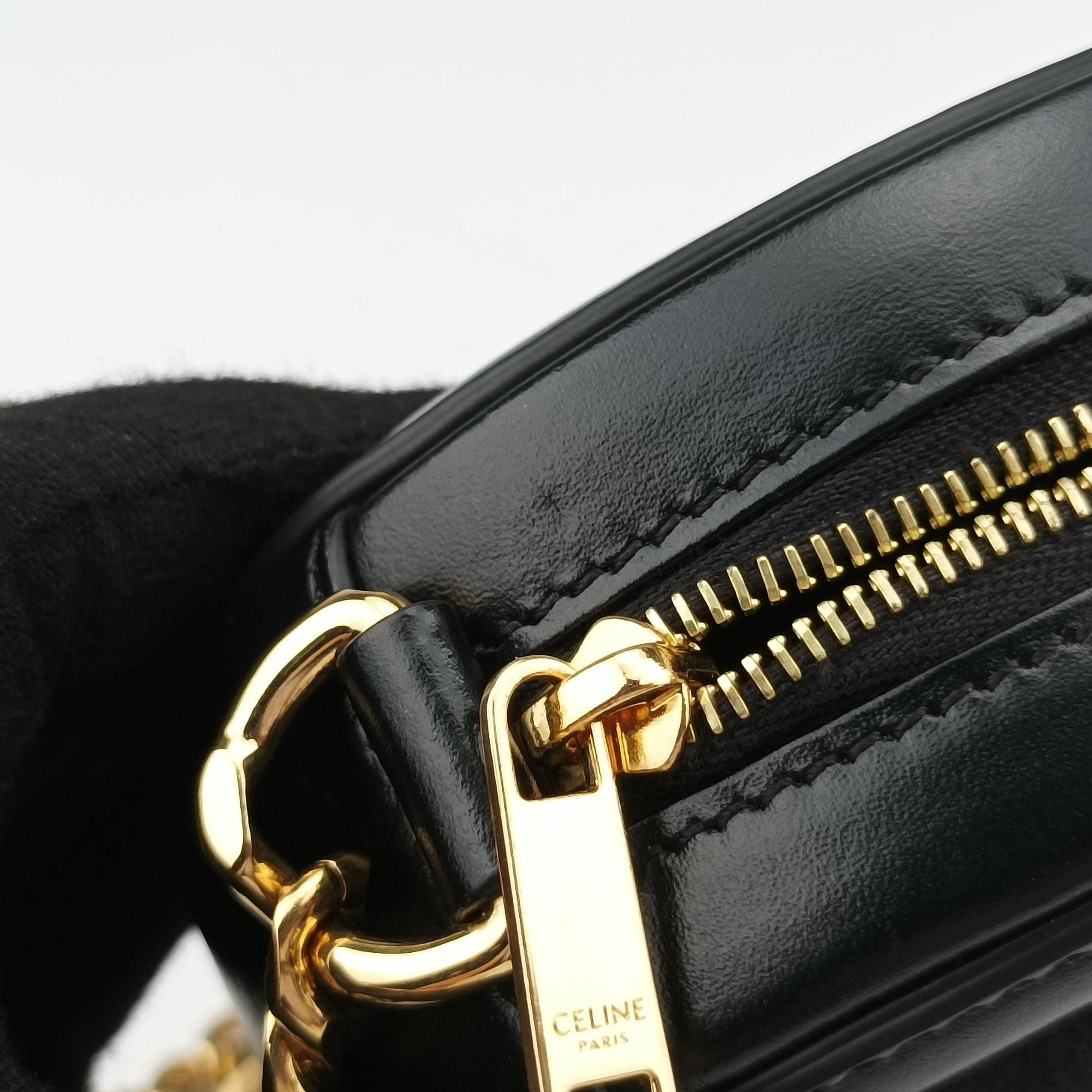 Pre-owned Celine Oval Purse Cuir Triomphe Black Leather x velour  shoulderbag | stylenewstar