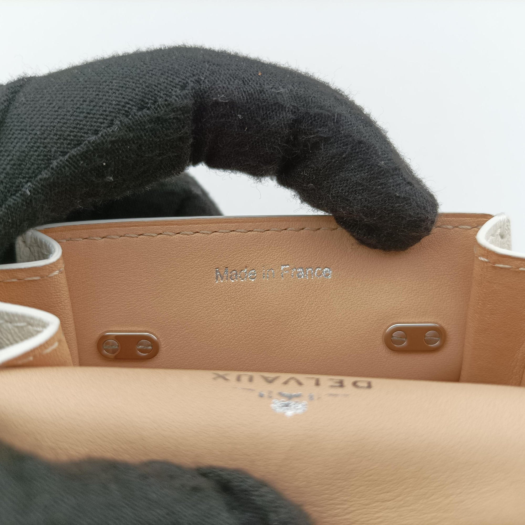Pre-owned Delvaux Tampete White Leather  coinpurse | stylenewstar