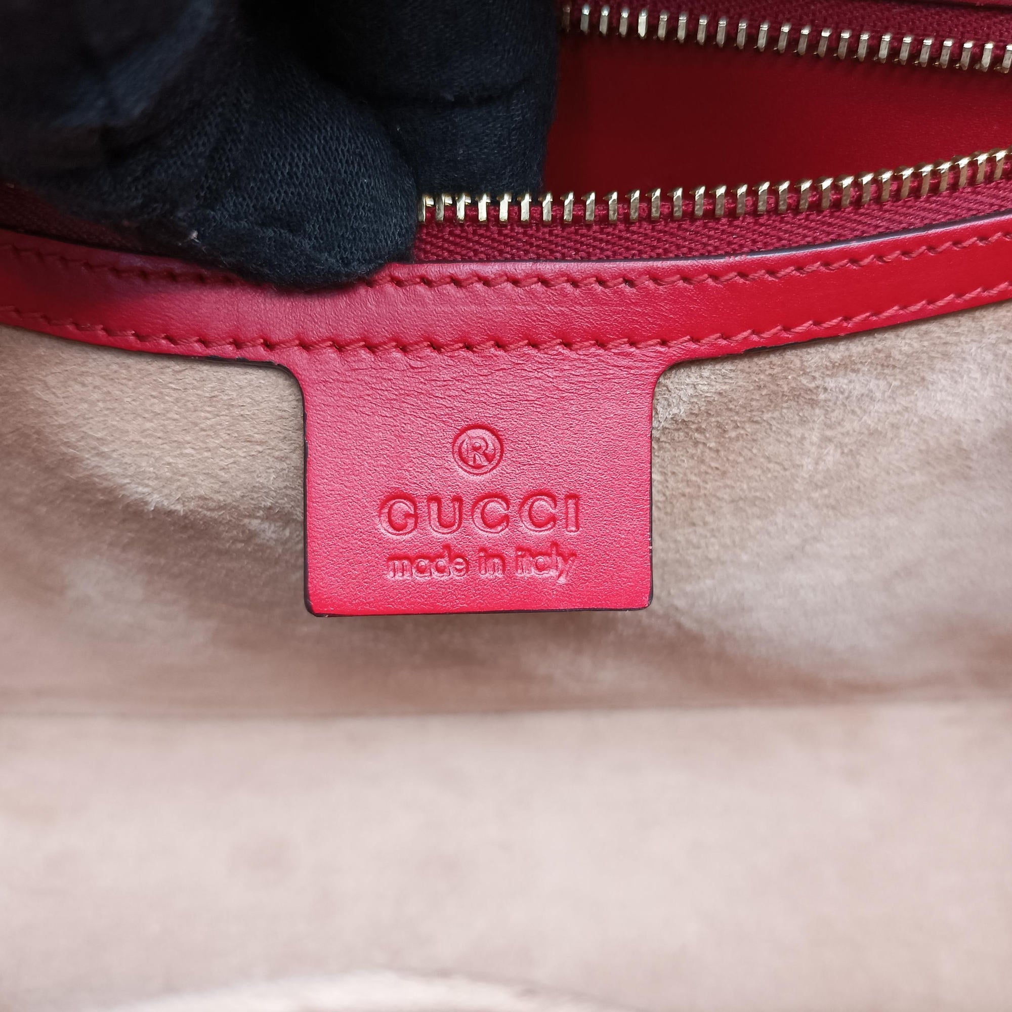 Pre-owned Gucci Sylvie Red×navy Leather 421882 shoulderbag | stylenewstar