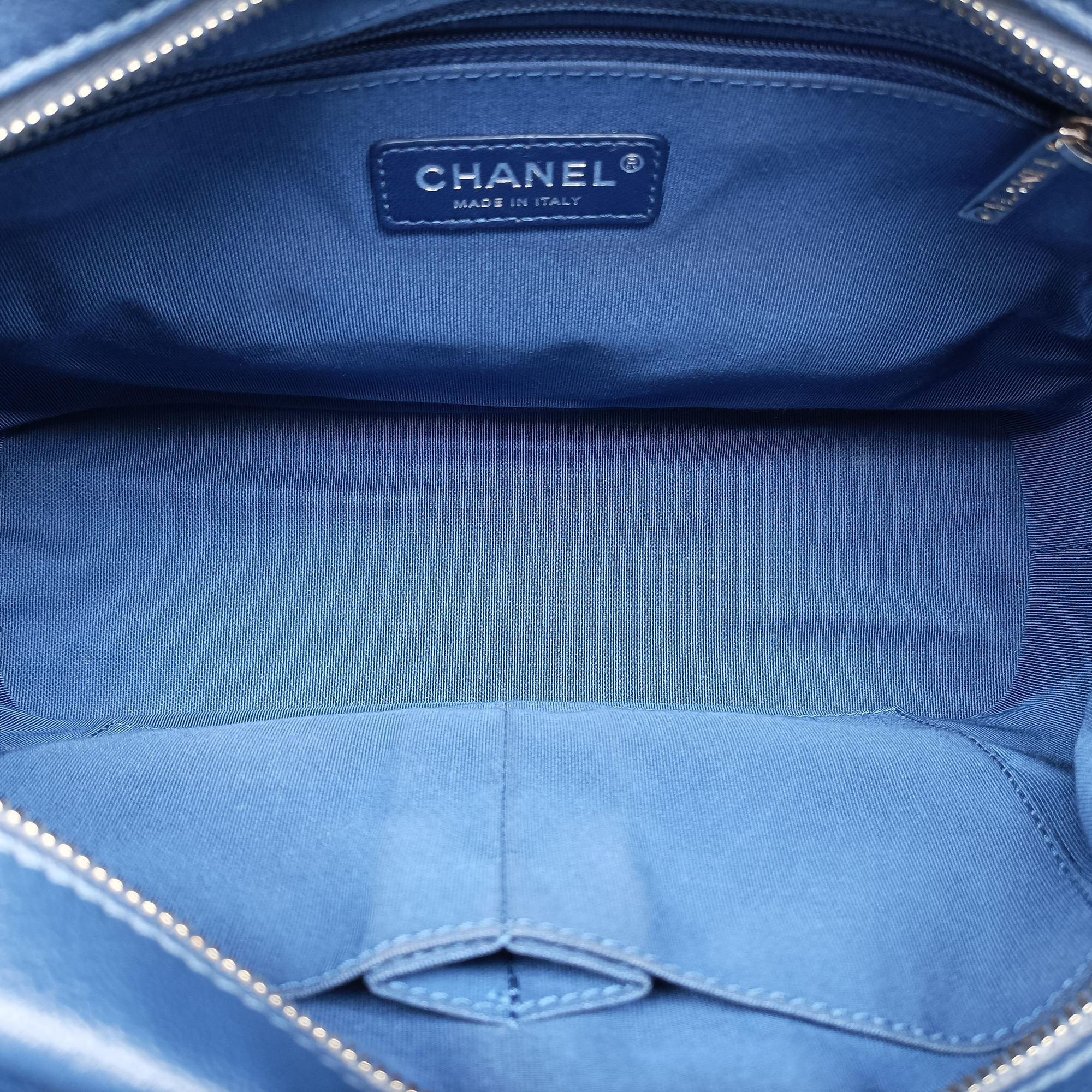 Vintage Chanel GABRIELLE Blue lambskin A93824 shoulderbag | stylenewstar