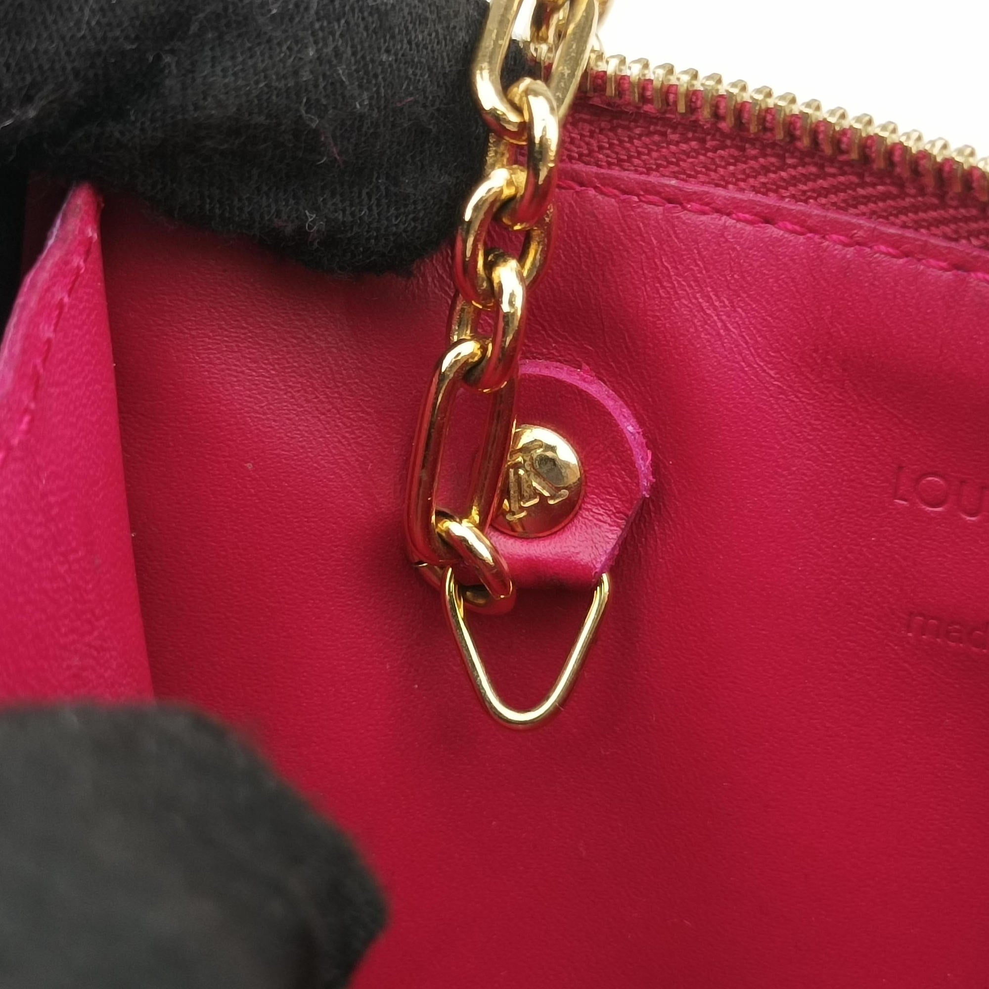 Pre-owned Louis Vuitton Pochette Cles Pomme d'Amour Vernis M93559 coinpurse | stylenewstar