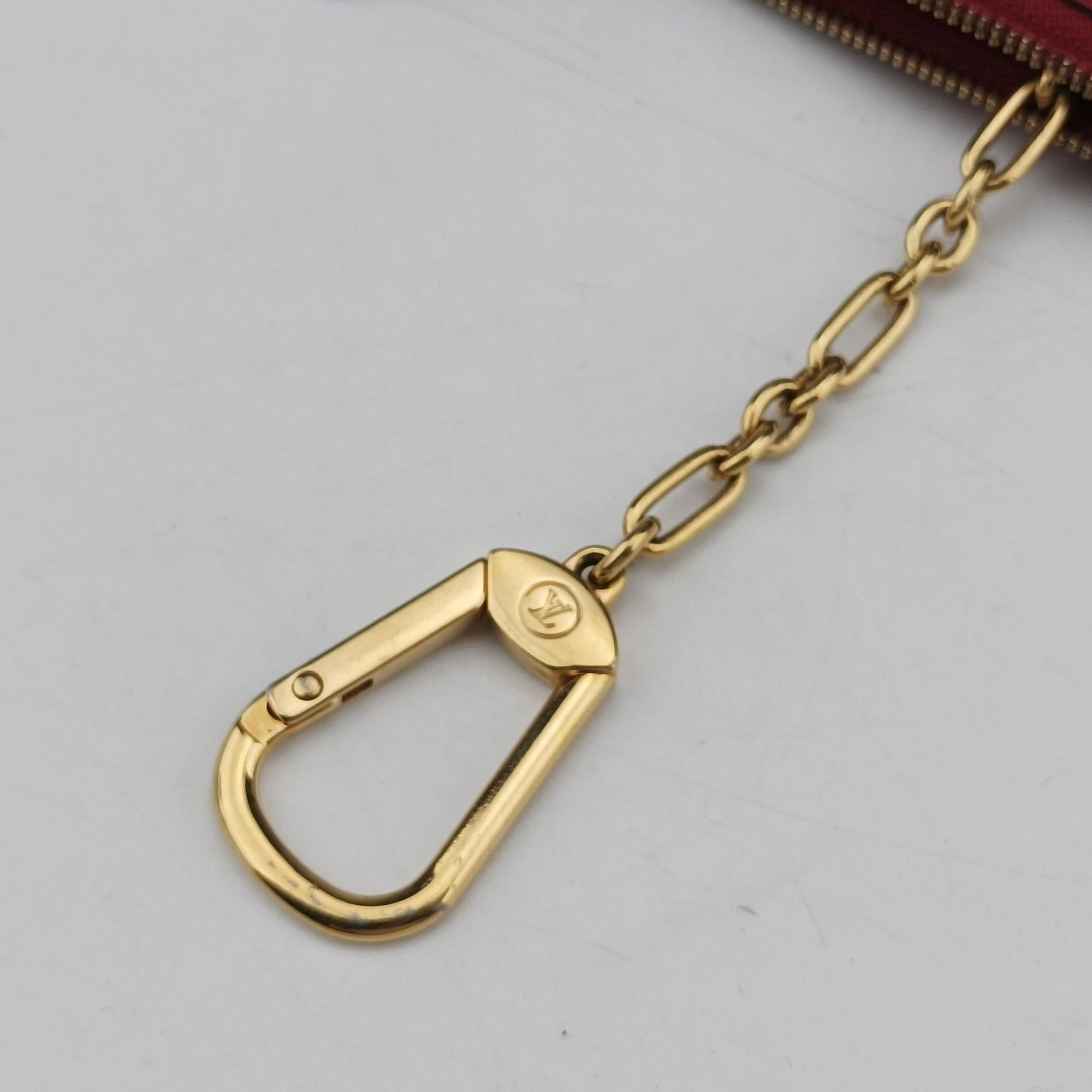 Pre-owned Louis Vuitton Pochette Cles Pomme d'Amour Vernis M93559 coinpurse | stylenewstar
