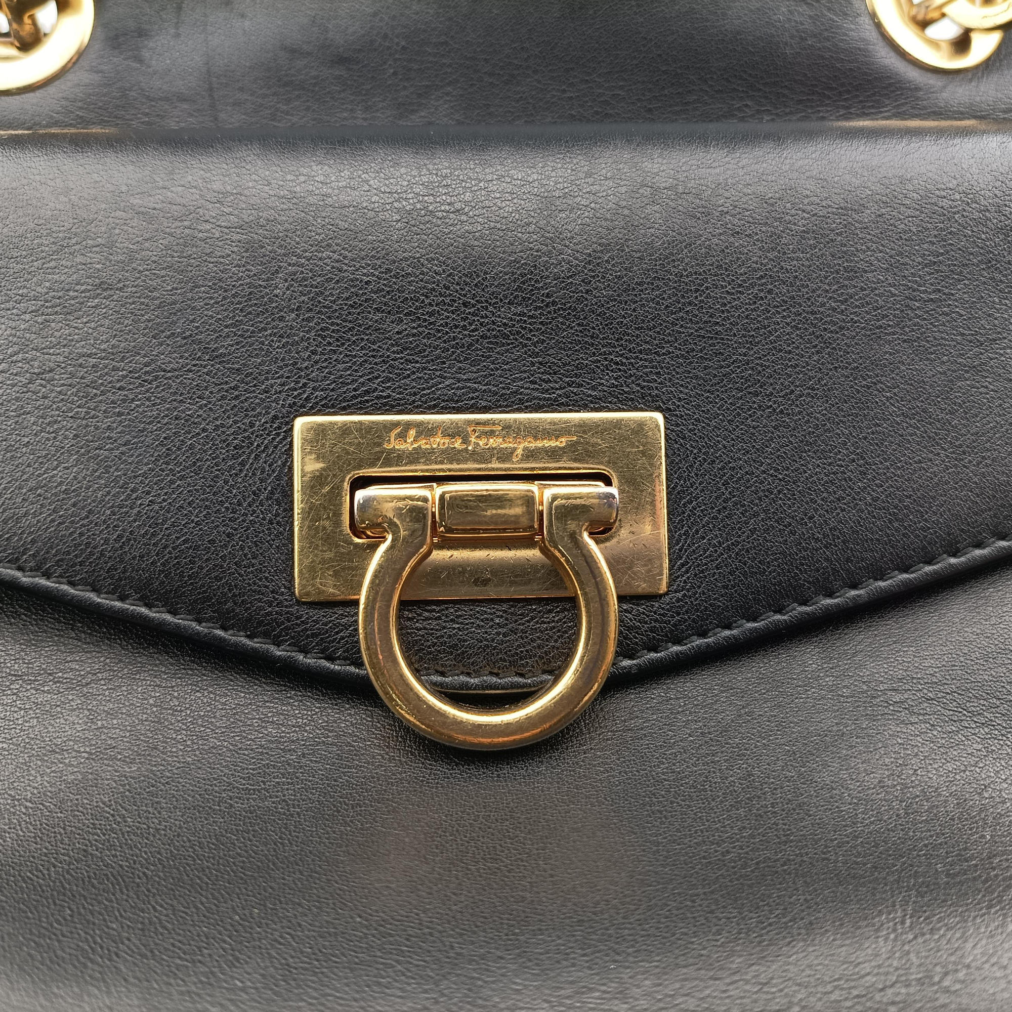 Pre-owned Ferragamo Gancini Black Leather  shoulderbag | stylenewstar