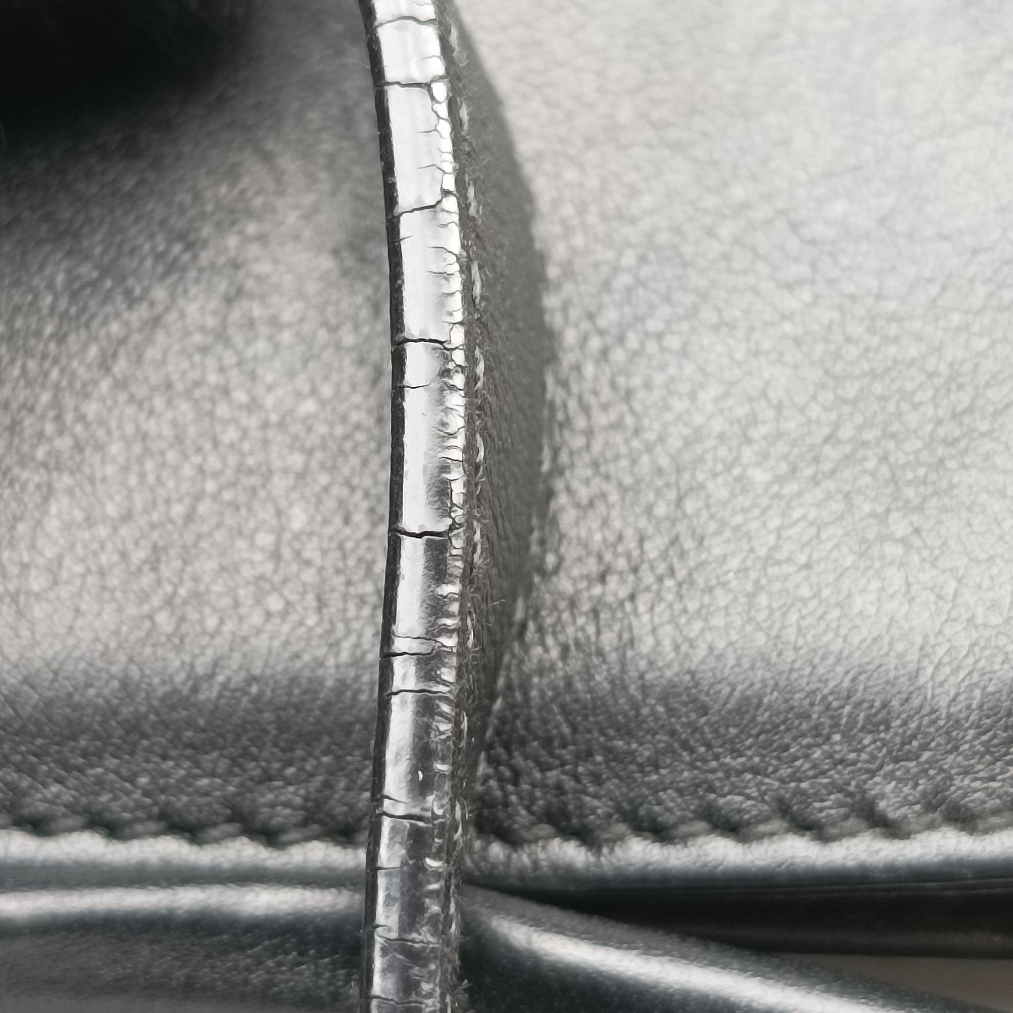 Pre-owned Ferragamo Gancini Black Leather  shoulderbag | stylenewstar