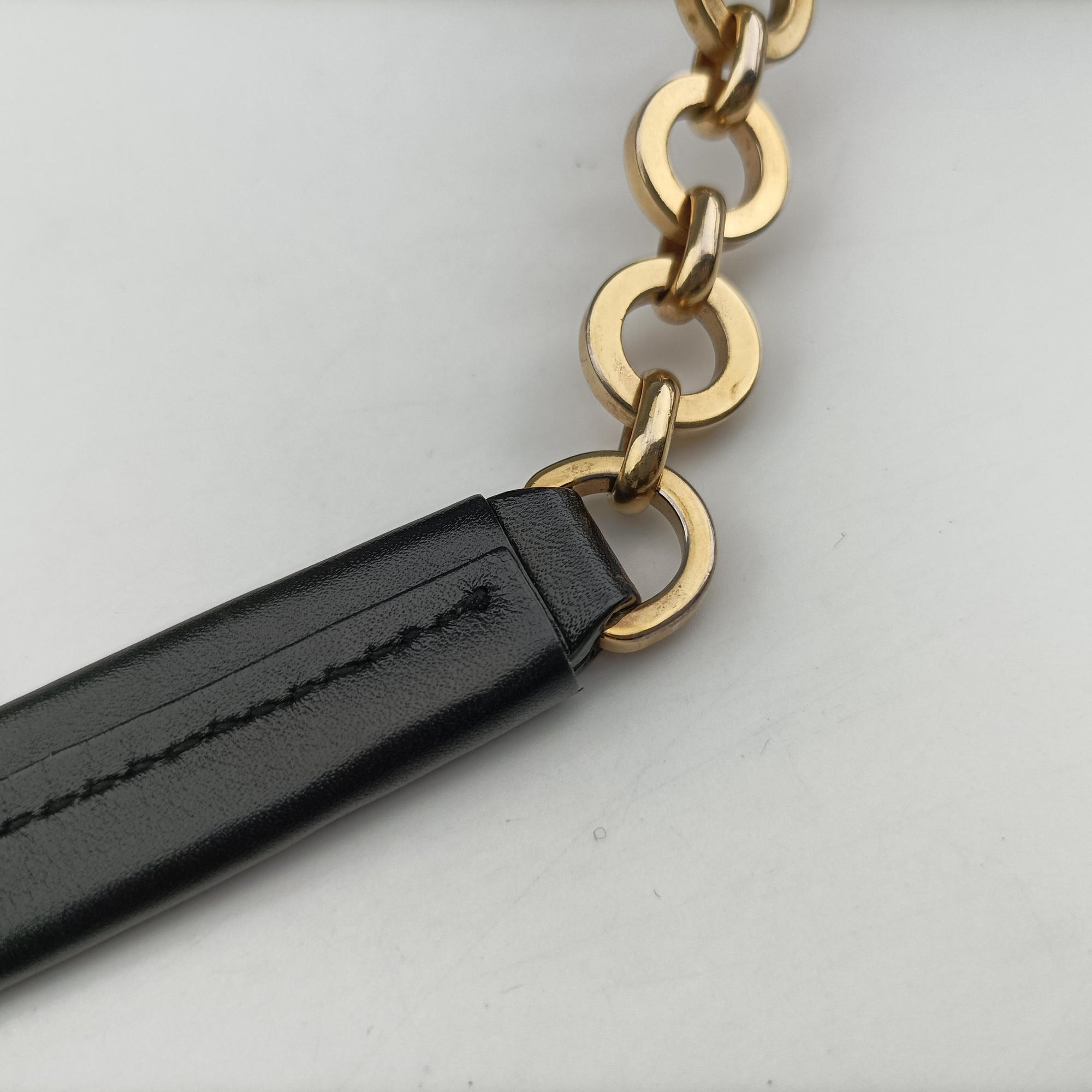 Pre-owned Ferragamo Gancini Black Leather  shoulderbag | stylenewstar