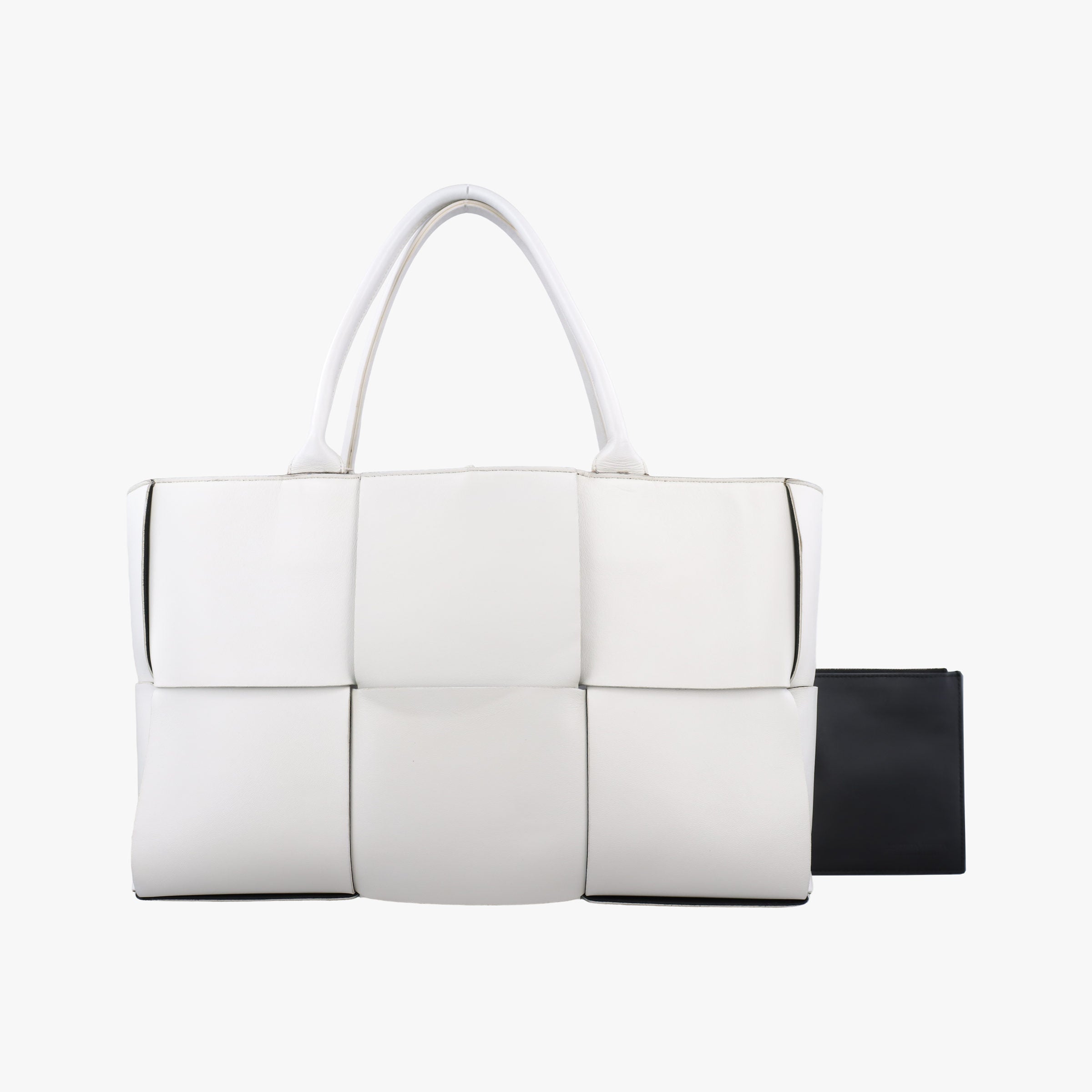 Pre-owned Bottega Veneta The Arcotote White lambskin  handbag | stylenewstar