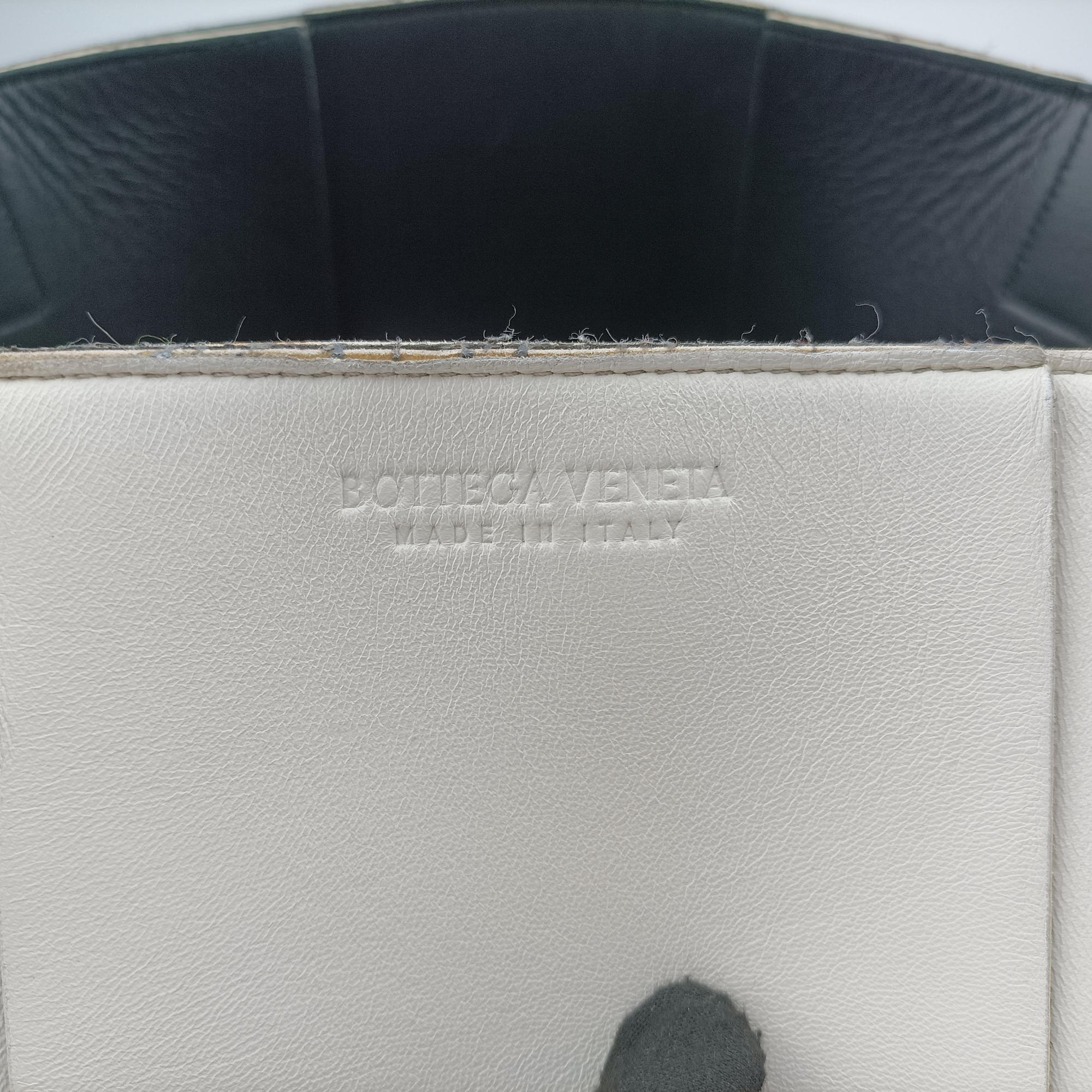 Pre-owned Bottega Veneta The Arcotote White lambskin  handbag | stylenewstar