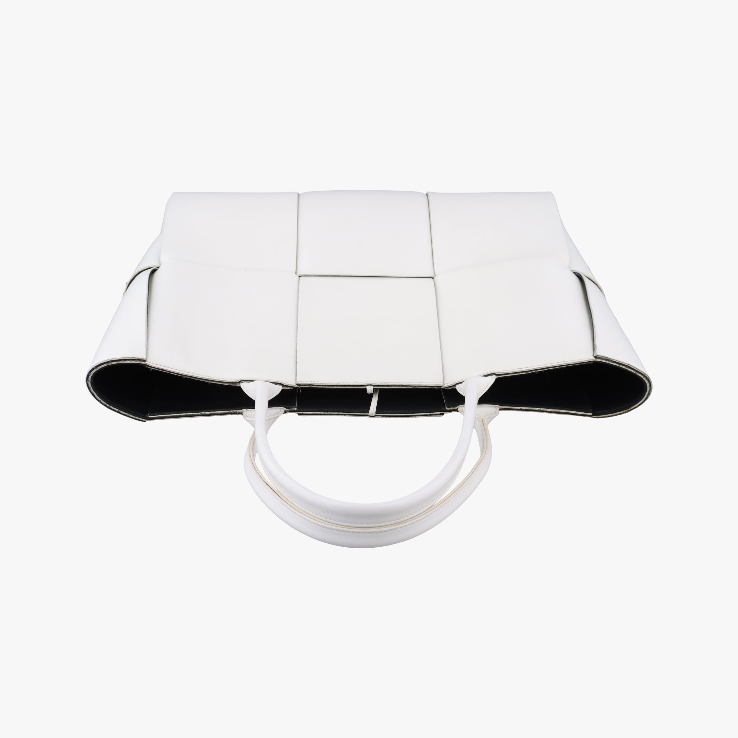 Pre-owned Bottega Veneta The Arcotote White lambskin  handbag | stylenewstar
