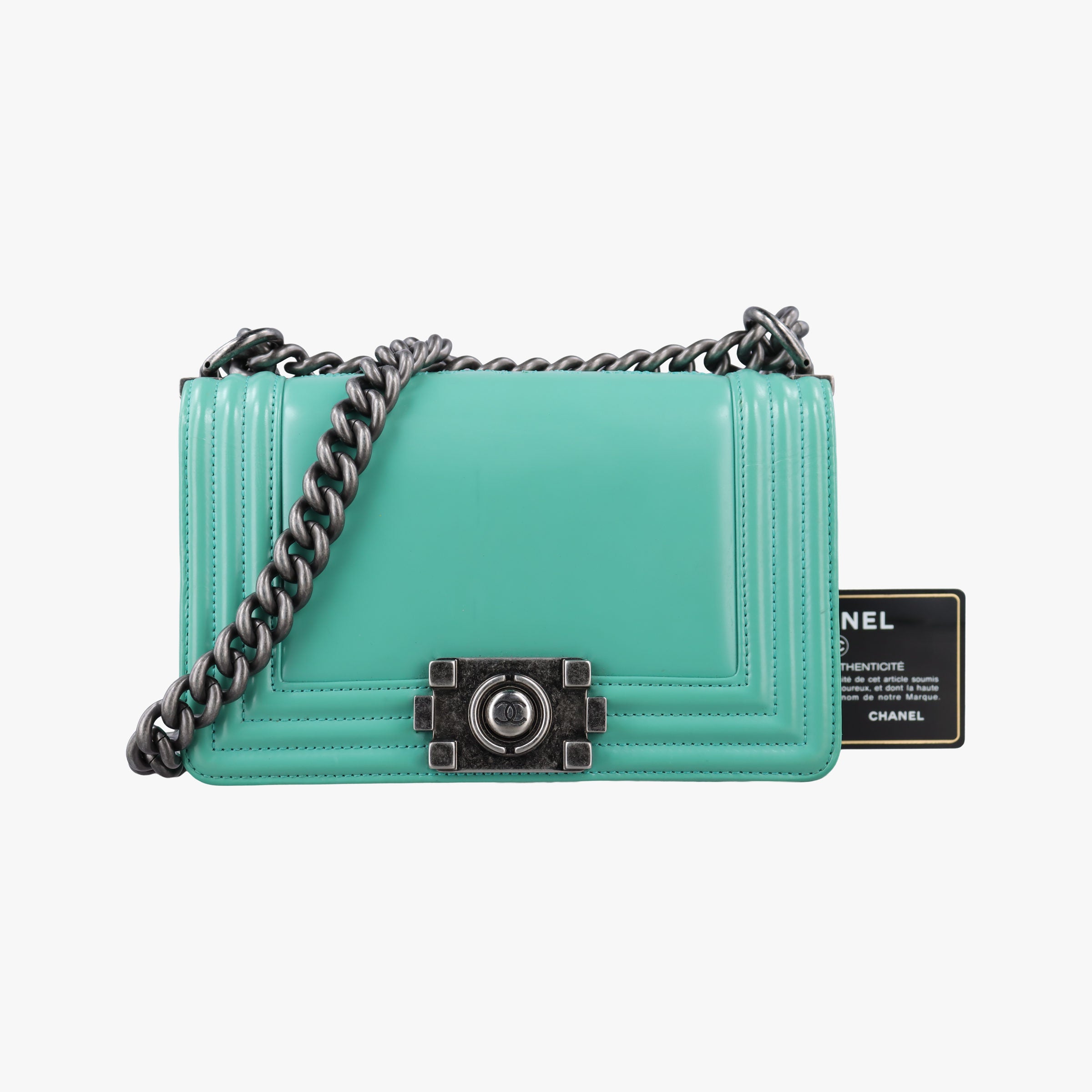Vintage Chanel BOY CHANEL Green Leather A67085 shoulderbag | stylenewstar