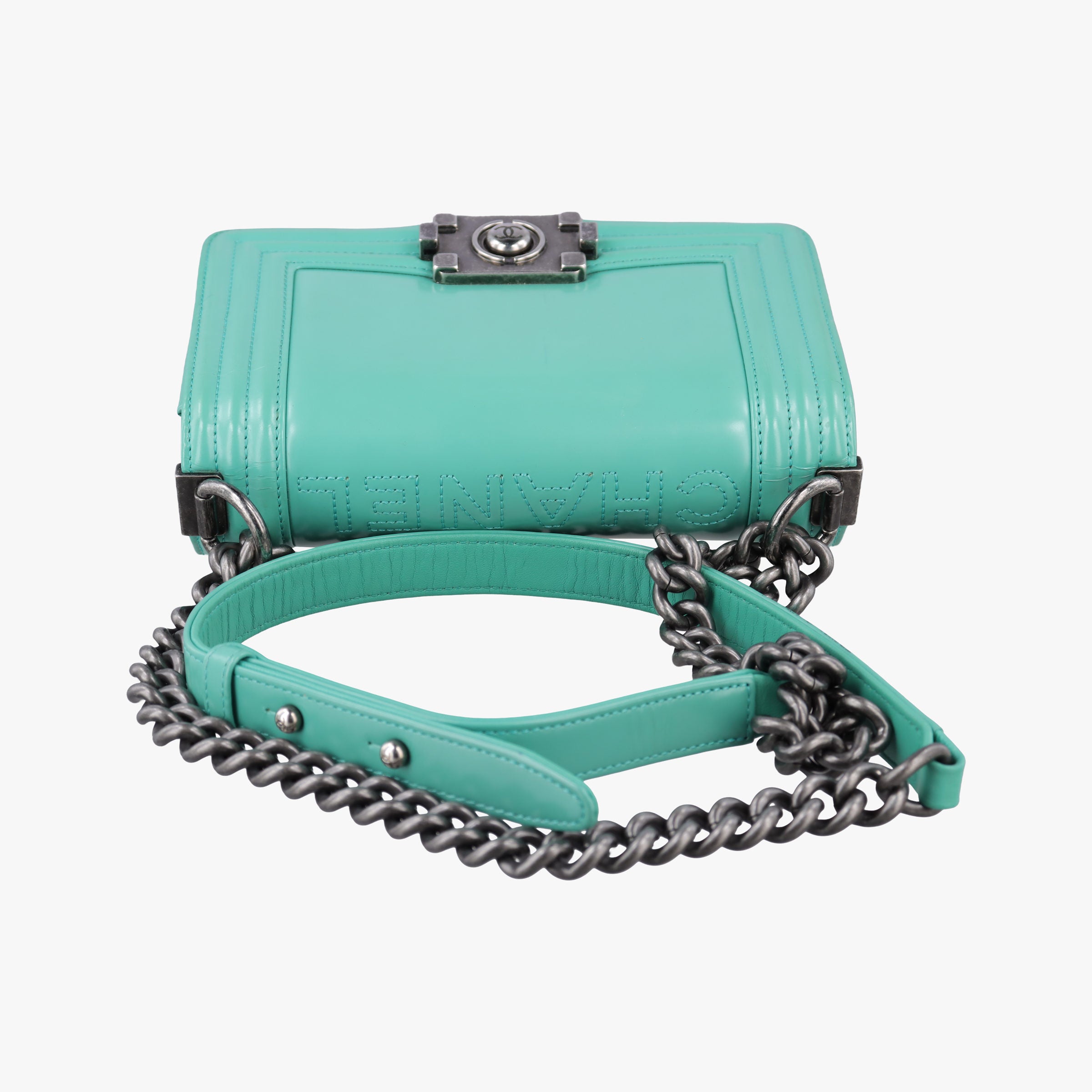 Vintage Chanel BOY CHANEL Green Leather A67085 shoulderbag | stylenewstar