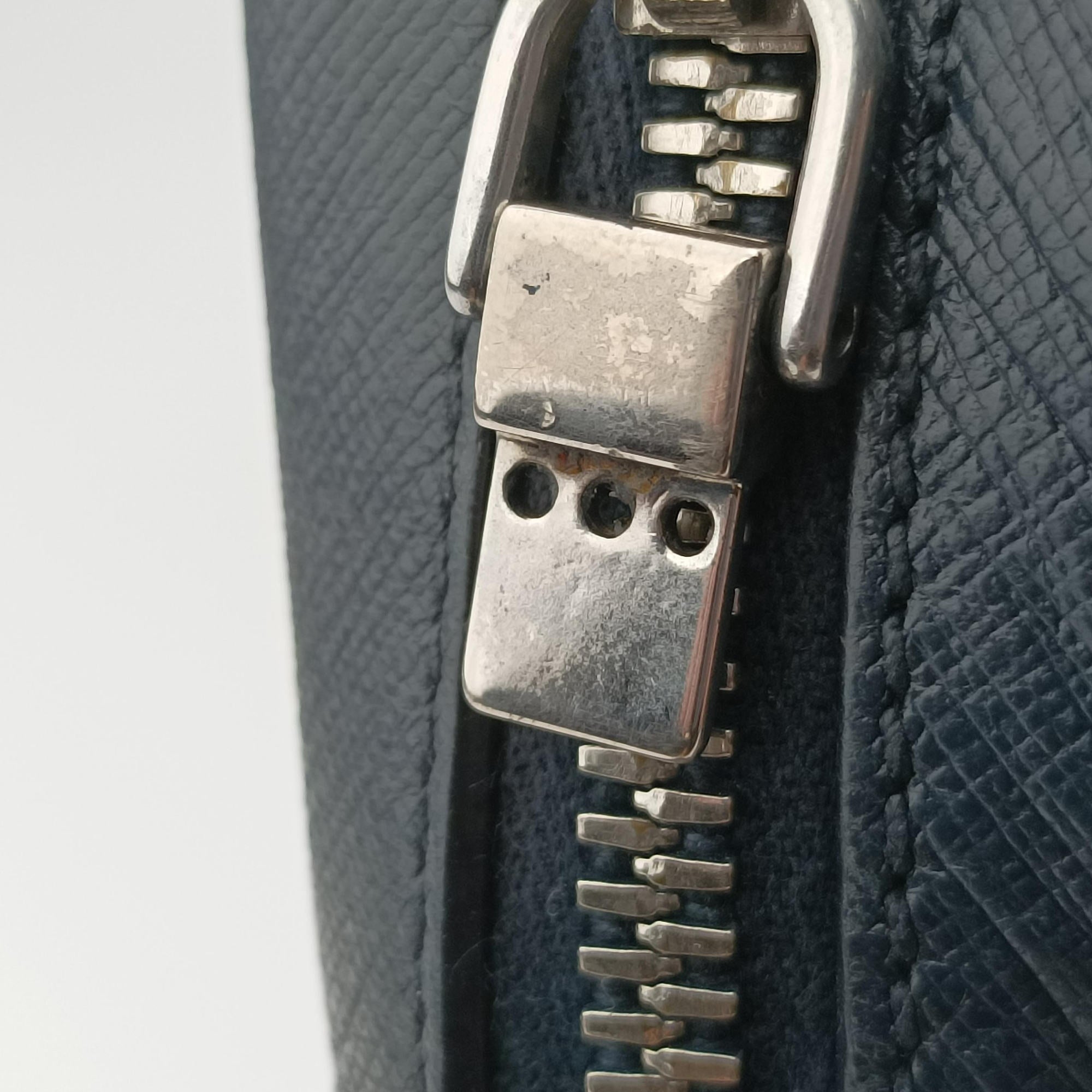 Pre-owned Prada Business Briefcase Navy SAFFIANO Leather 2VE011 shoulderbag | stylenewstar