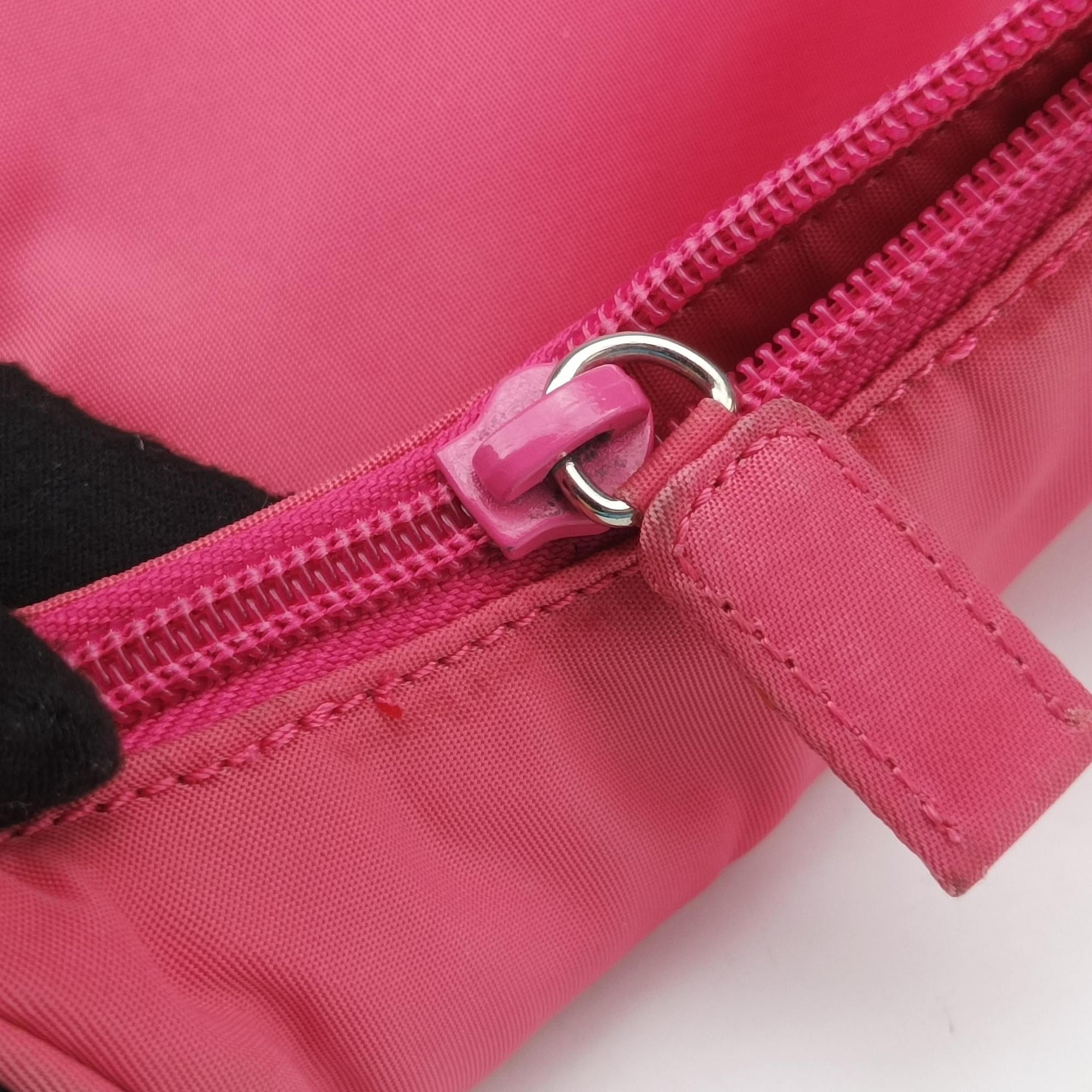 Secondhand Prada Re-Edition2000 Pink nylon 1NE515 handbag | stylenewstar