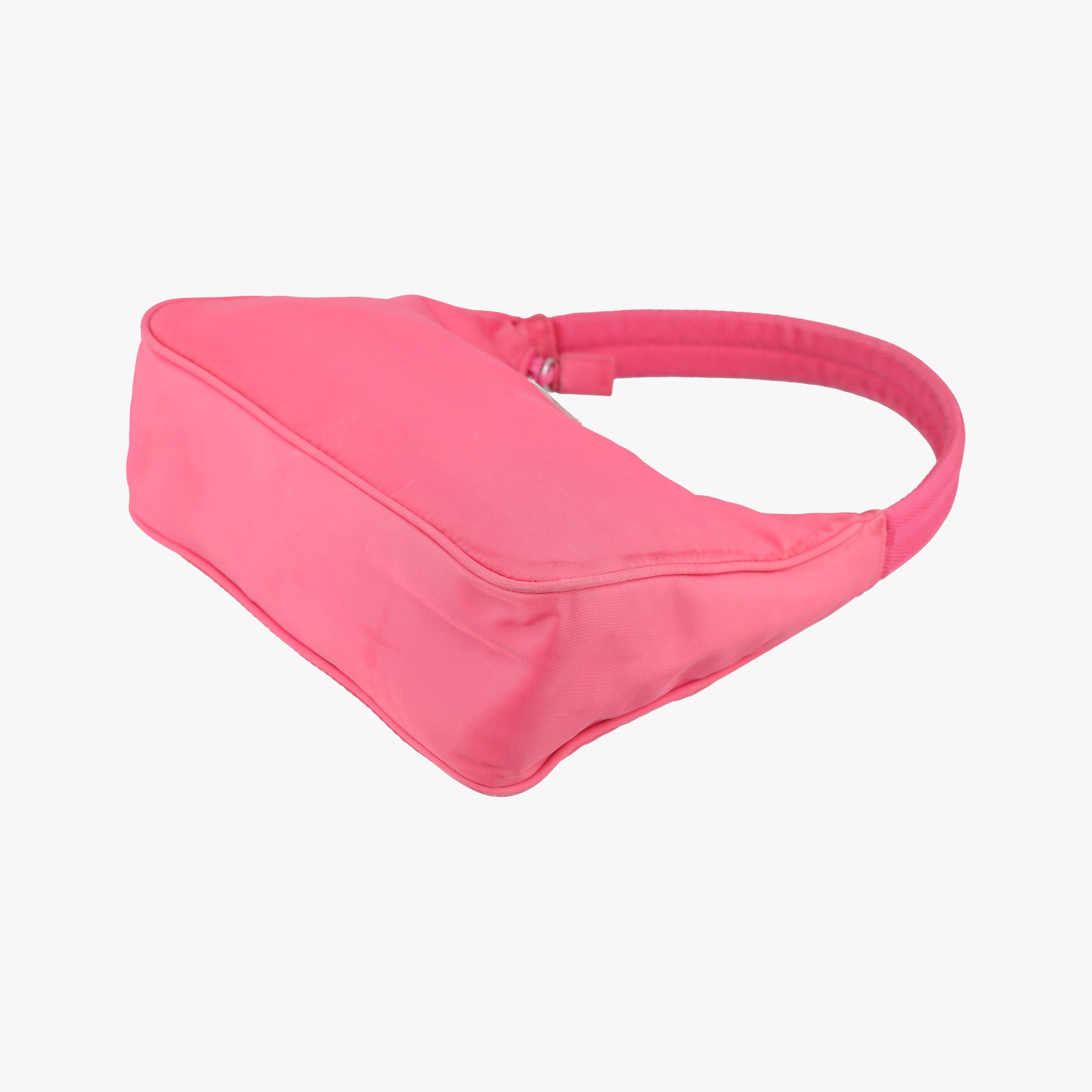 Secondhand Prada Re-Edition2000 Pink nylon 1NE515 handbag | stylenewstar