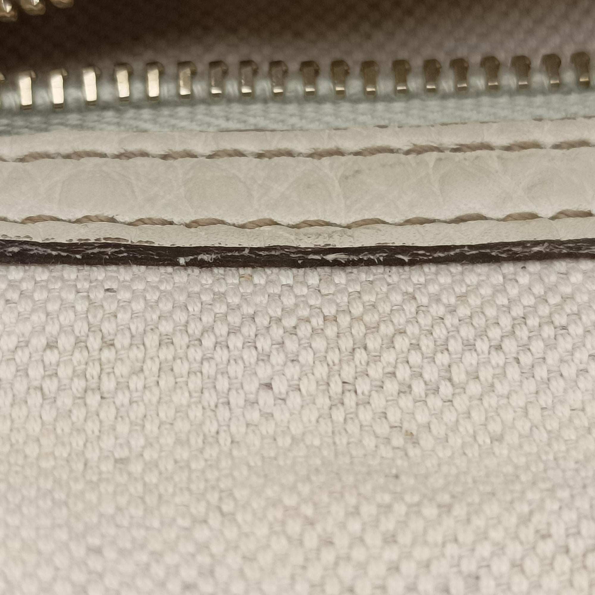 Vintage Gucci Bella Bamboo Tassel fringe White Leather 269945 handbag | stylenewstar