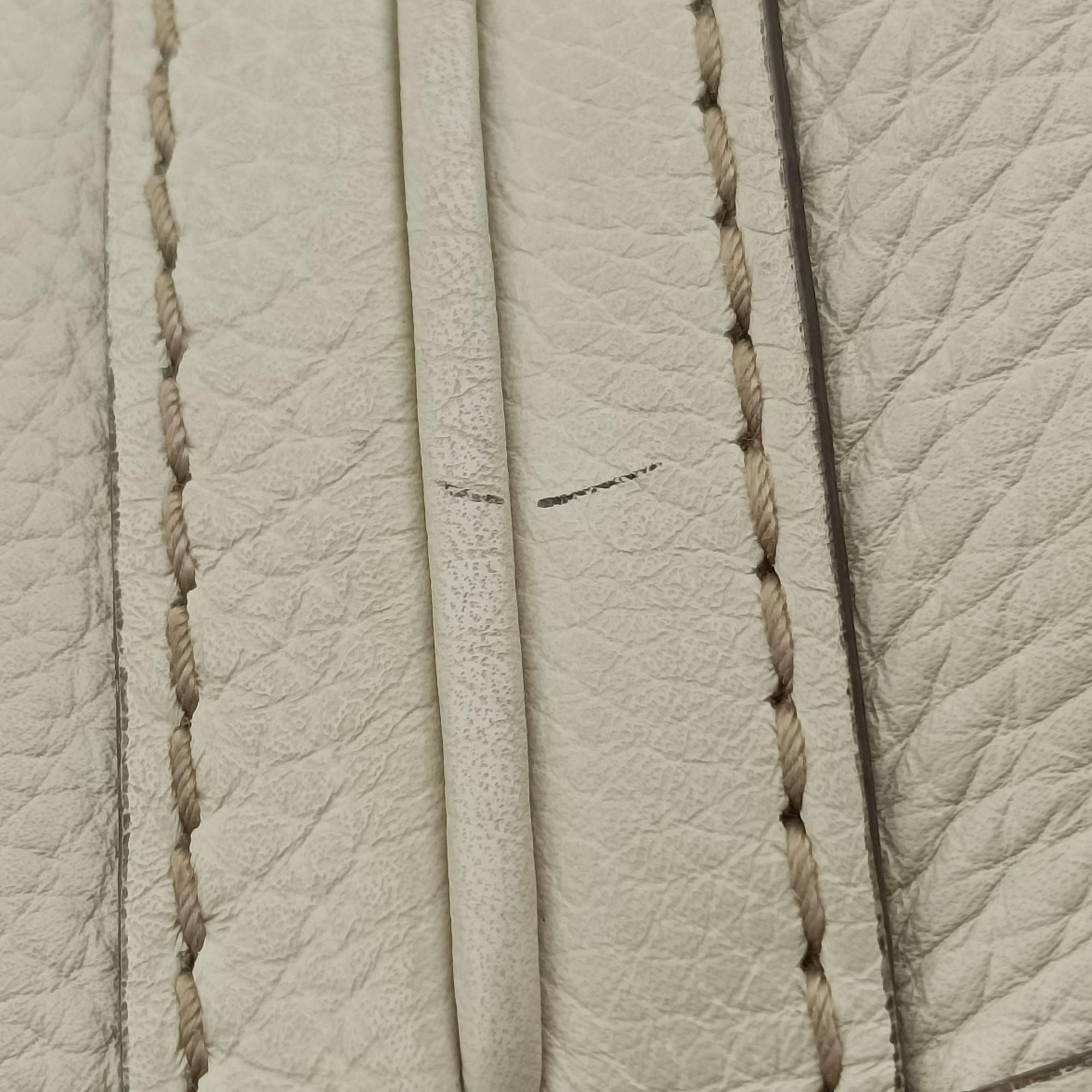 Vintage Gucci Bella Bamboo Tassel fringe White Leather 269945 handbag | stylenewstar