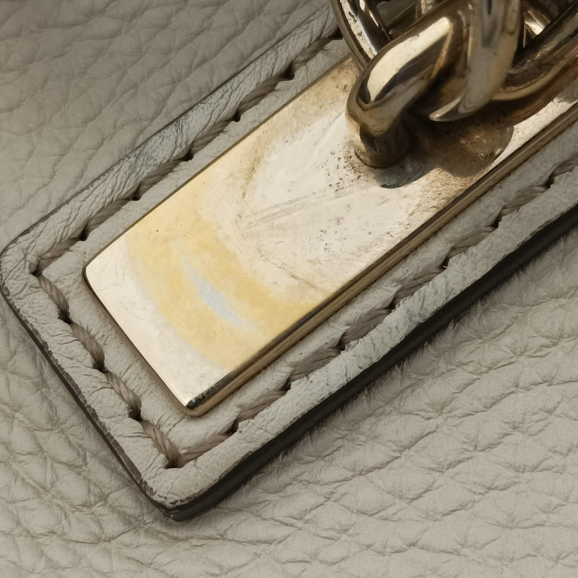 Vintage Gucci Bella Bamboo Tassel fringe White Leather 269945 handbag | stylenewstar