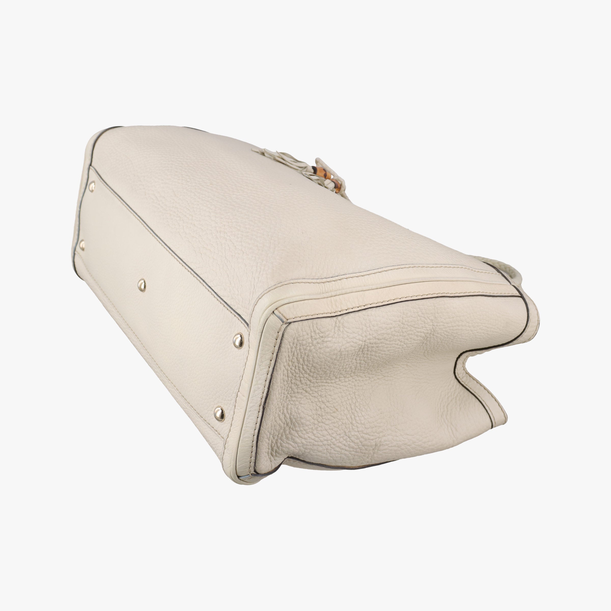Vintage Gucci Bella Bamboo Tassel fringe White Leather 269945 handbag | stylenewstar