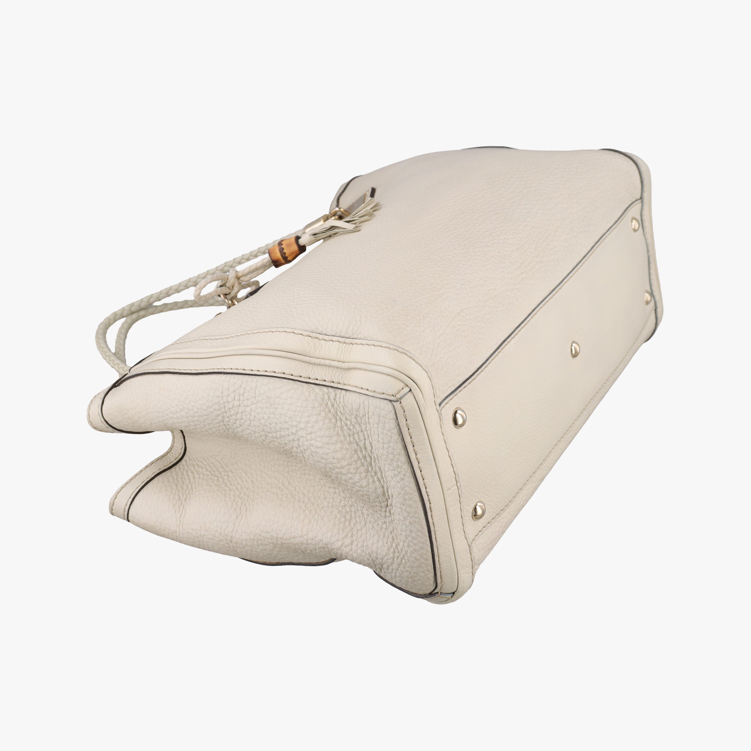 Vintage Gucci Bella Bamboo Tassel fringe White Leather 269945 handbag | stylenewstar